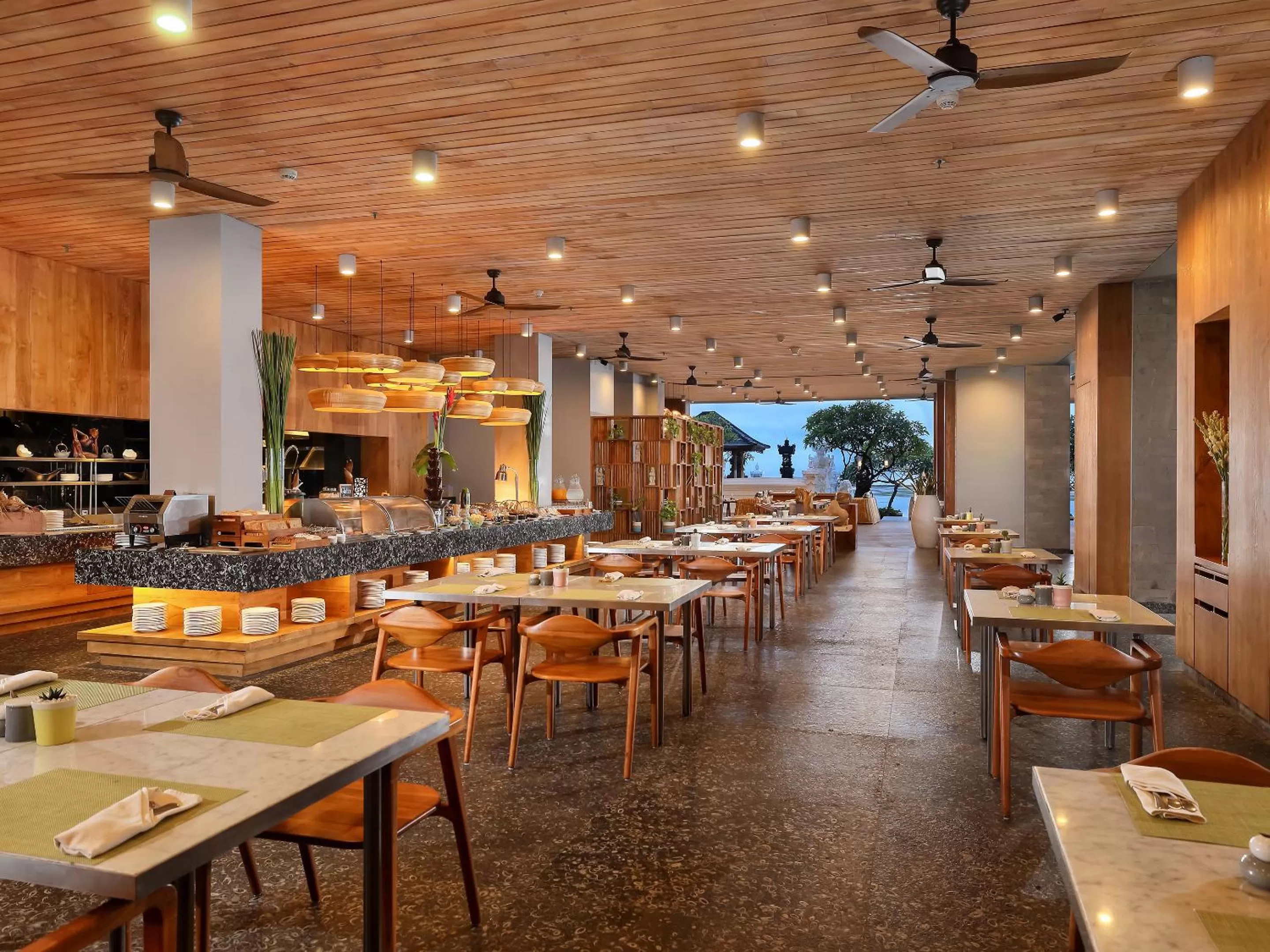 Restaurant/places to eat in Maya Sanur Resort & Spa