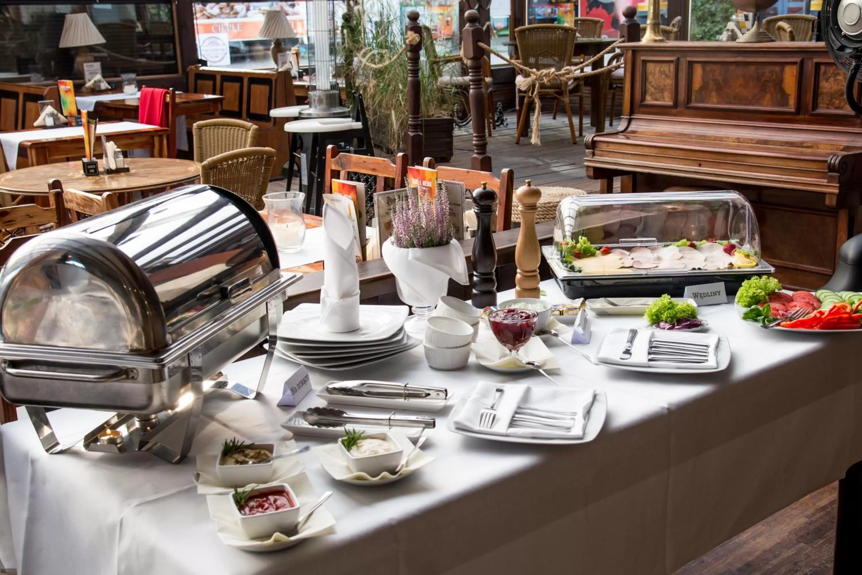 Restaurant/places to eat in COLUMBUS Apartamenty Ustka - Limanowskiego 1