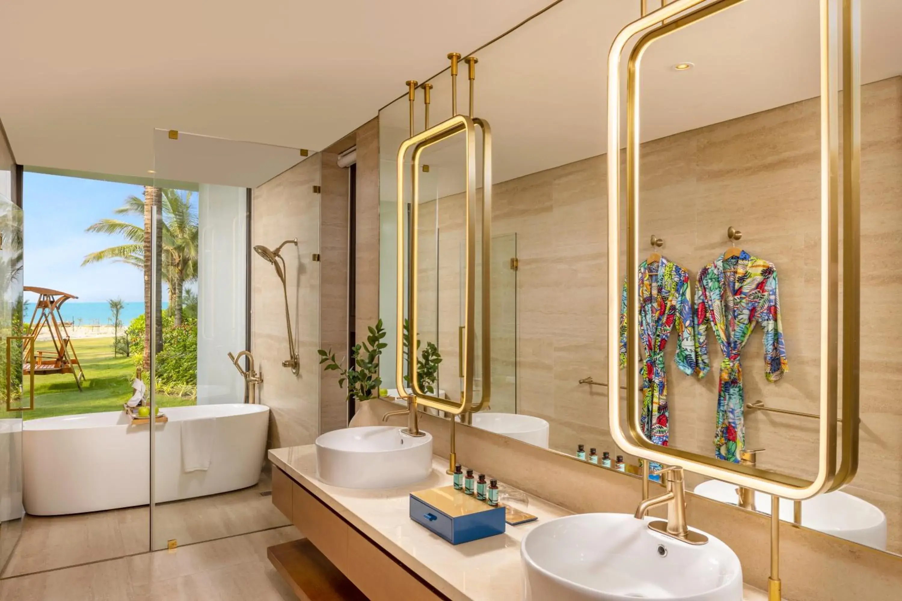 Three-Bedroom Villa with Private Pool - Beachfront in Wyndham Hoi An Royal Beachfront Resort & Villas Three-Bedroom Villa with Private Pool - Beachfront in Wyndham Hoi An Royal Beachfront Resort & Villas