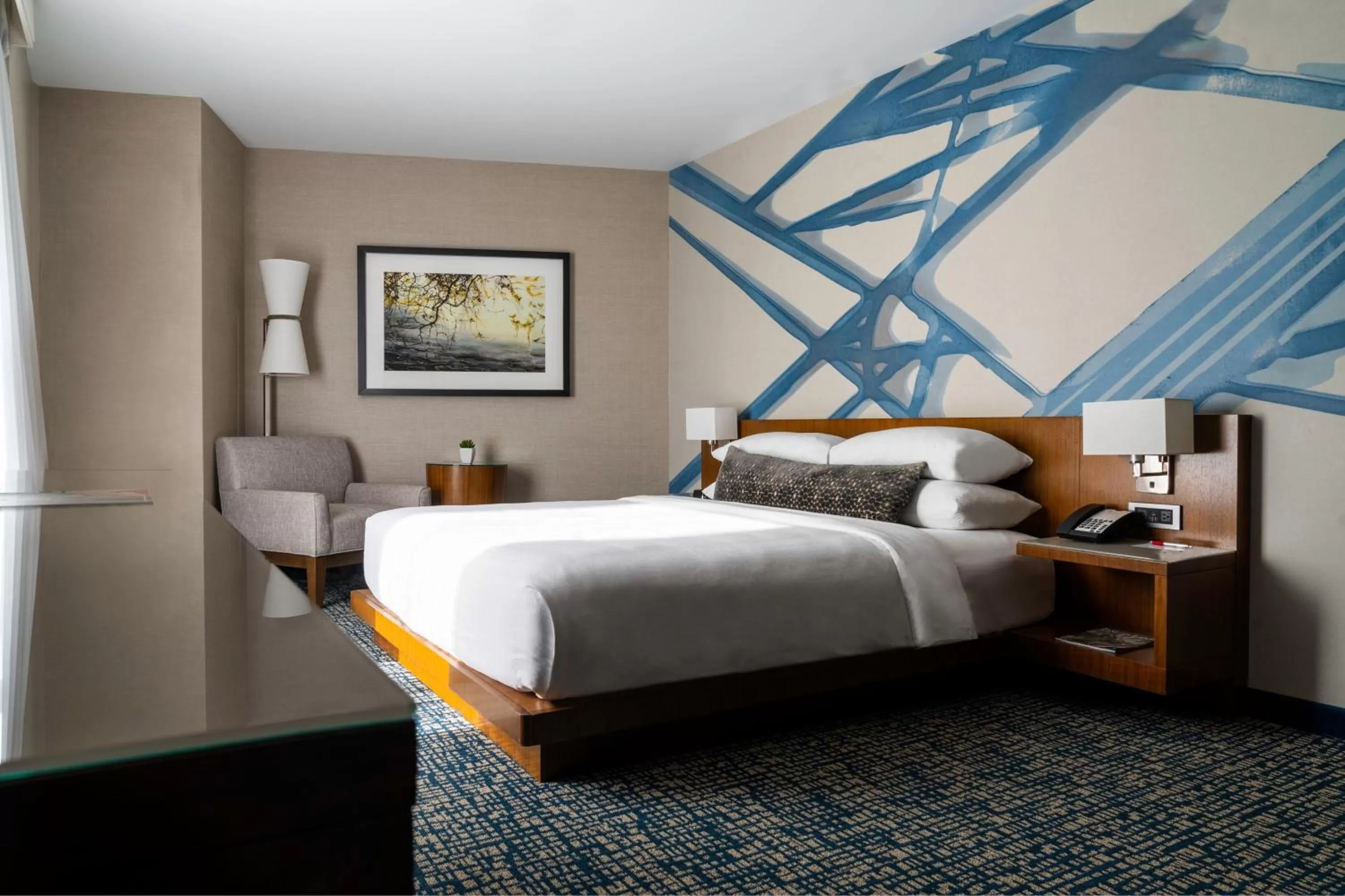 King Room with Adapted Tub - Mobility and Hearing Accessible in Ithaca Marriott Downtown on the Commons