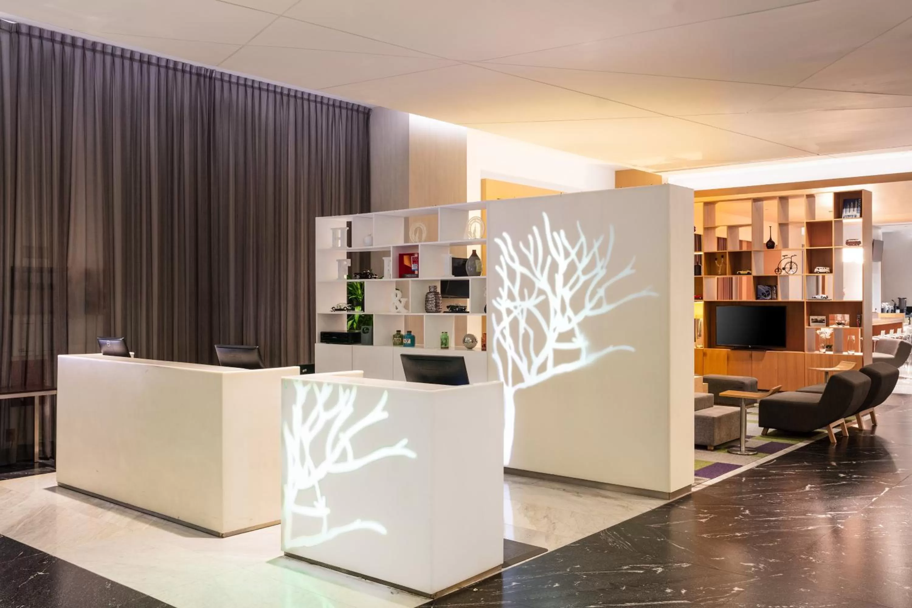 Lobby or reception in Fiesta Inn Cancun Las Americas