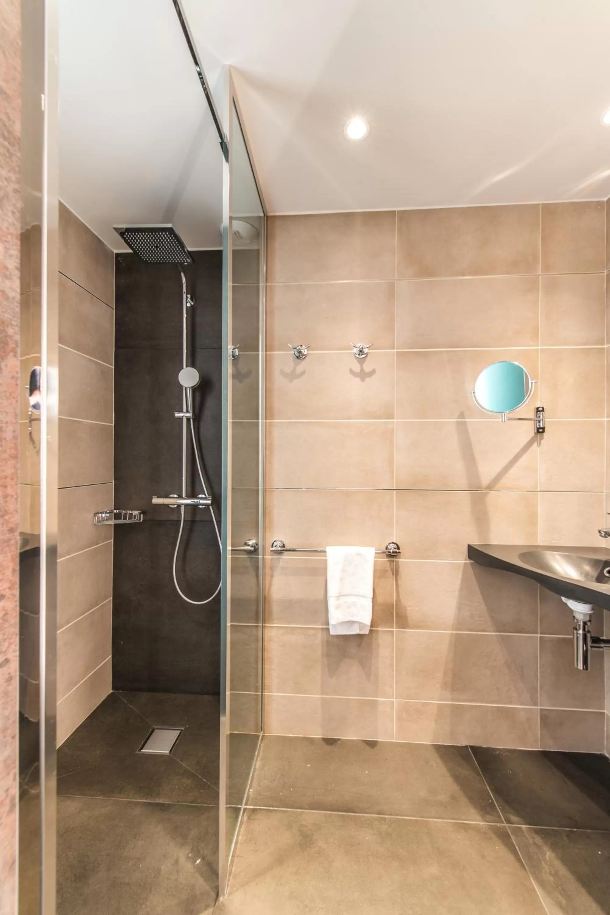 Bathroom in Hotel Le Saint Paul