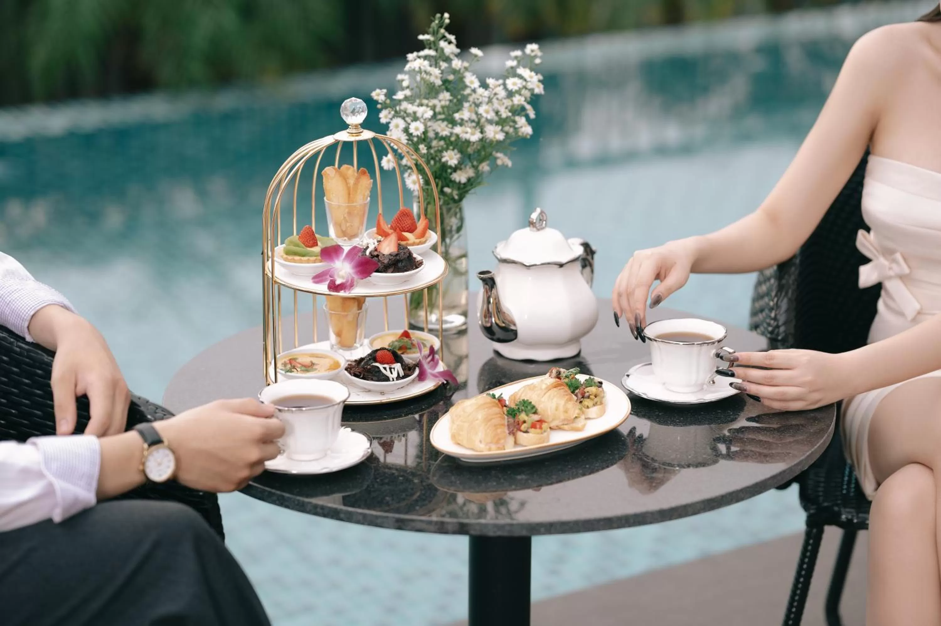 People in FTE Ba Dinh Hotel