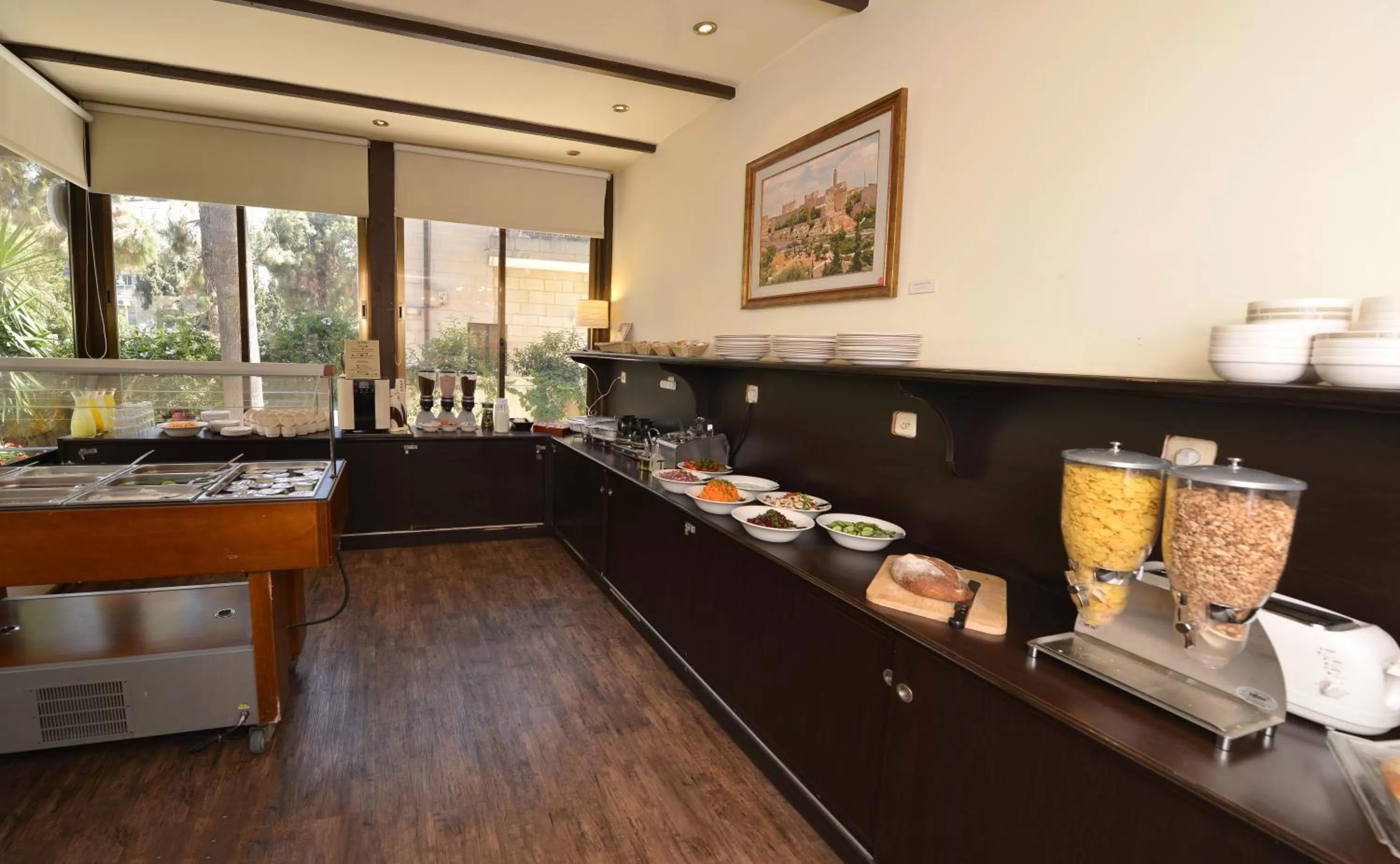 Restaurant/places to eat in A Little House In Rechavia