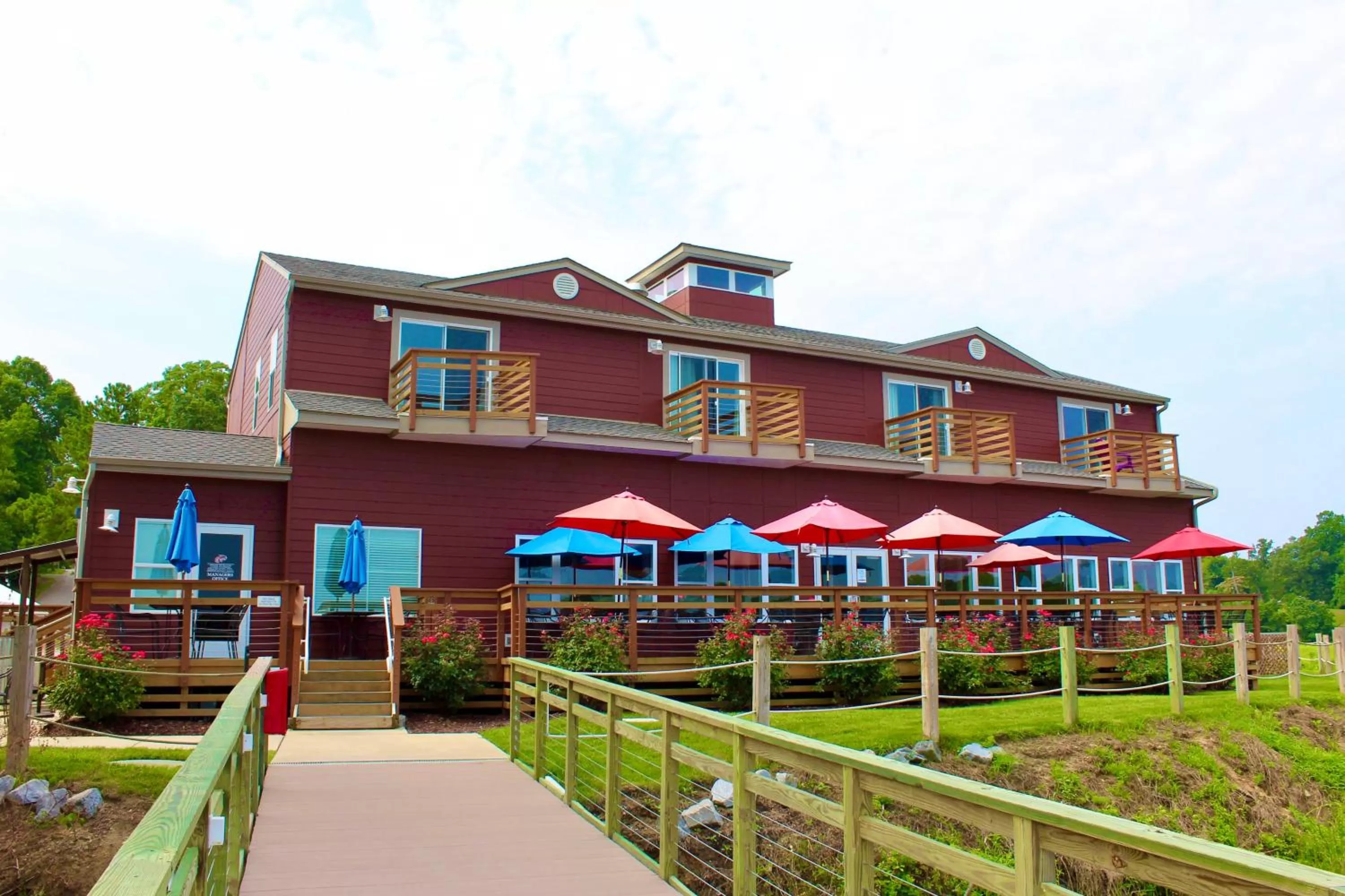 Property building in Surry Seafood Company