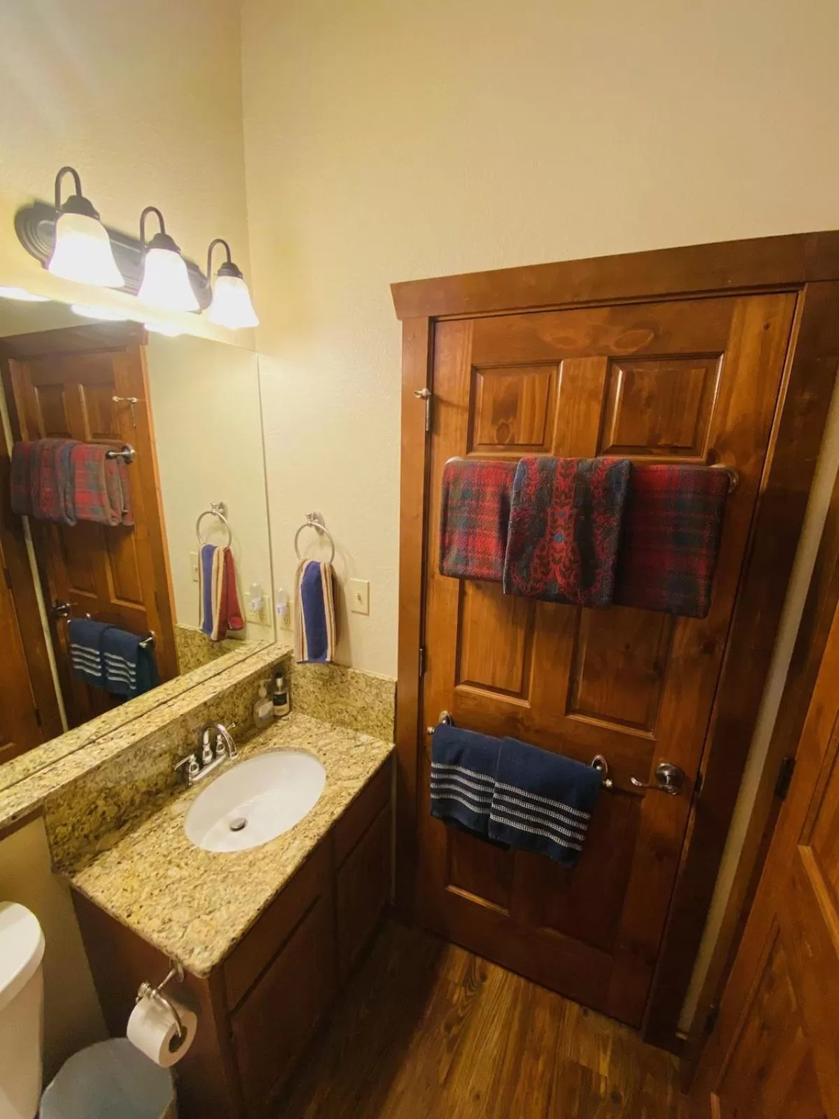 Bathroom in All Seasons Treehouse Village