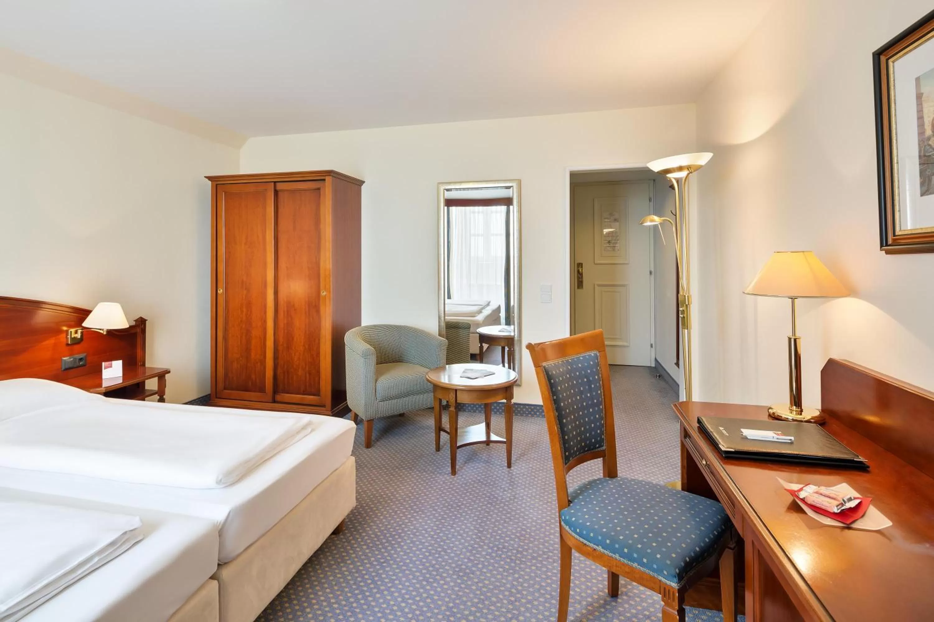 Photo of the whole room, Bed in Austria Trend Hotel Schloss Wilhelminenberg Wien