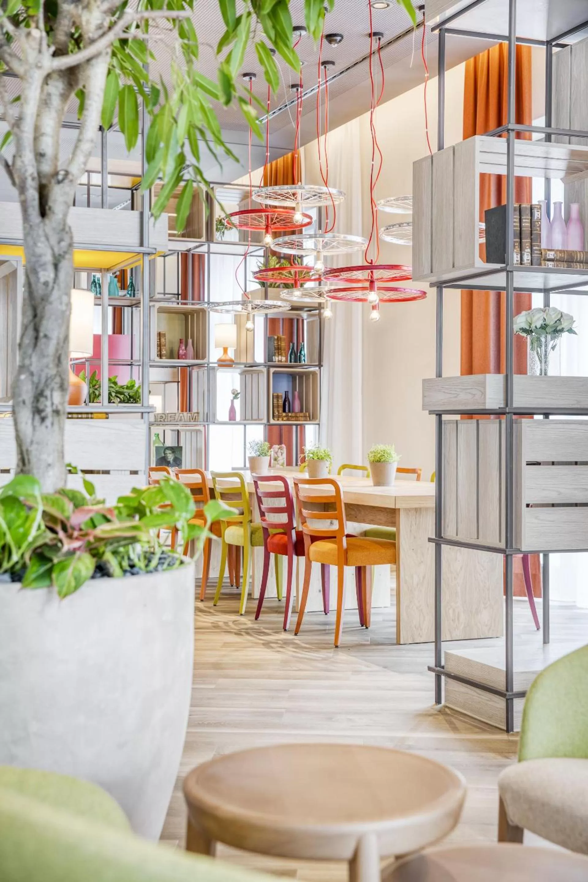 Restaurant/places to eat in IntercityHotel Saarbrücken