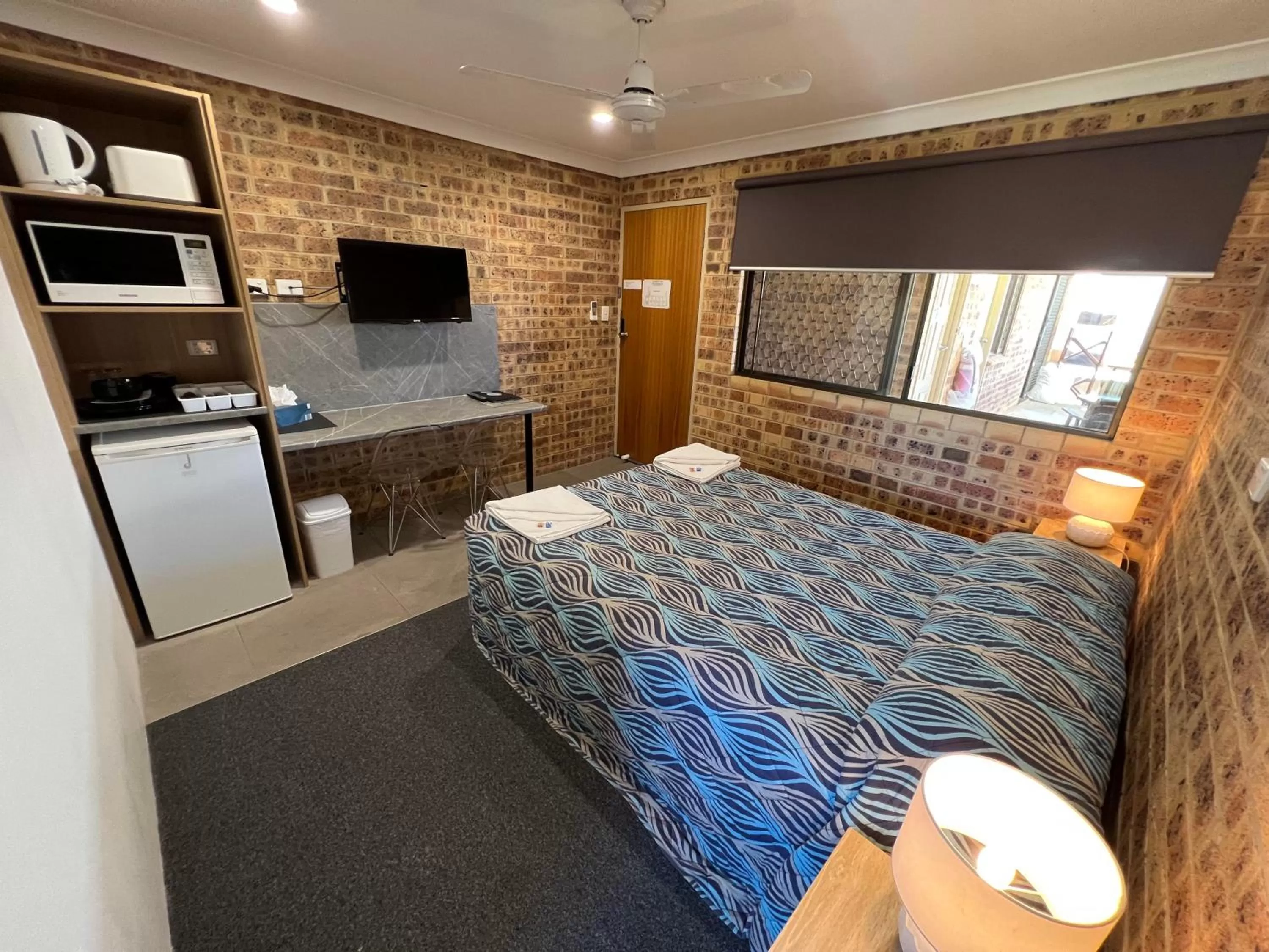 Bed in Golden Beach Motor Inn, Caloundra