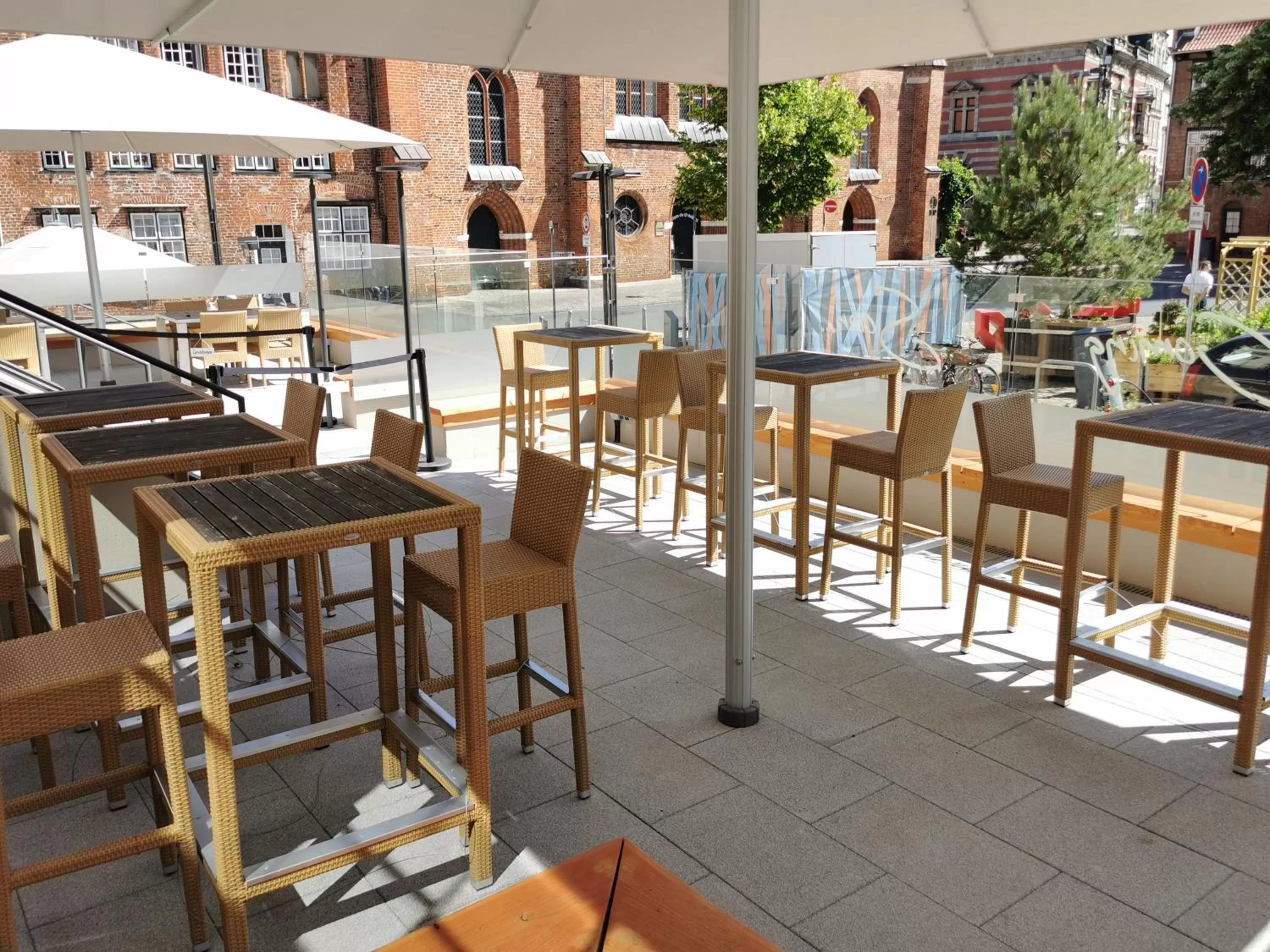 Restaurant/places to eat in Hotel KO15