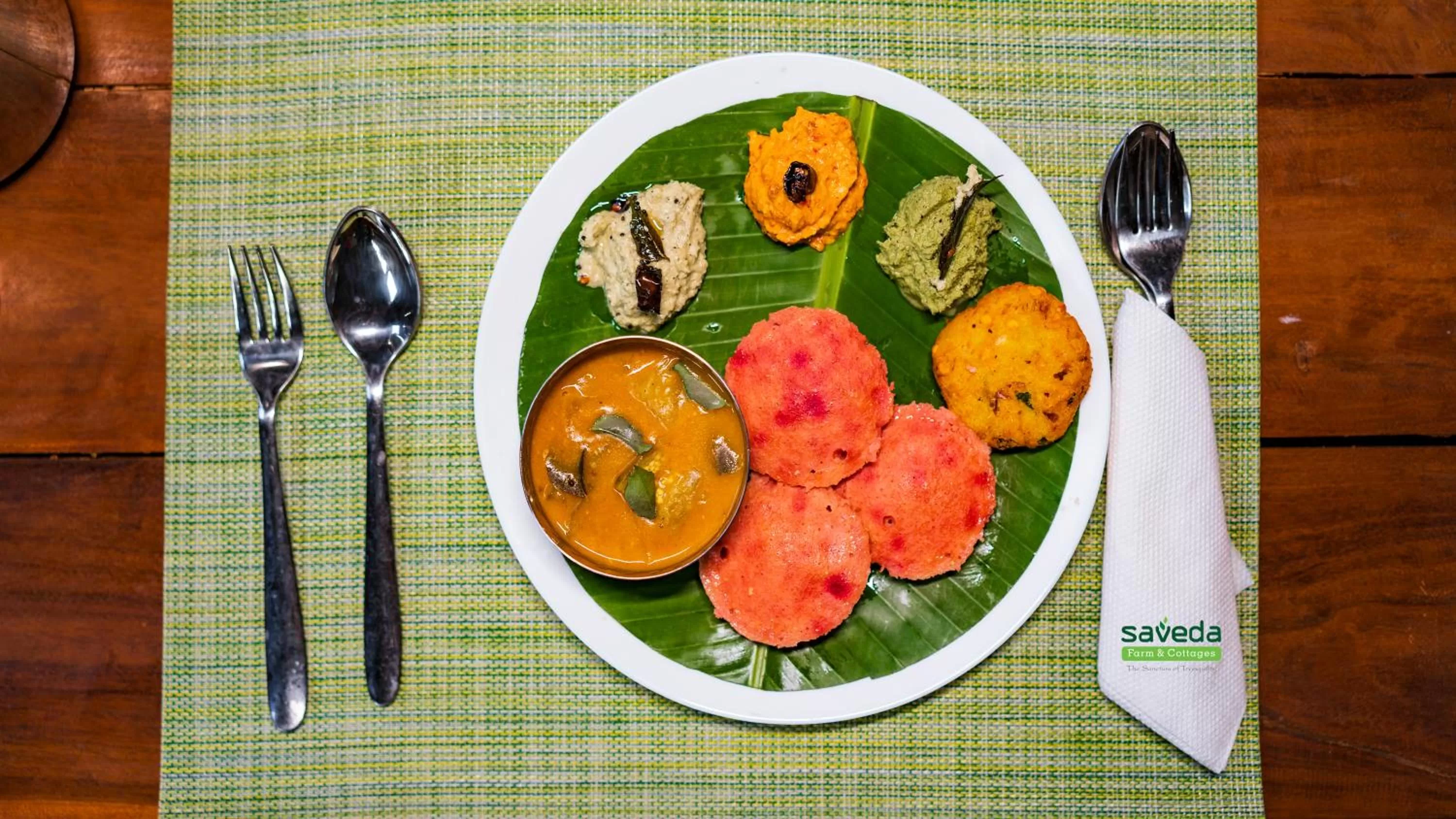 Food and drinks in Saveda Farm & Cottages