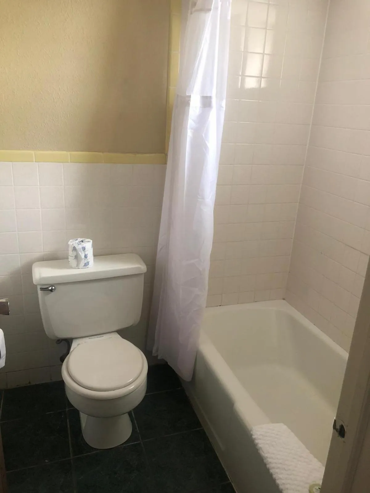 Aderi Hotel Lewisburg