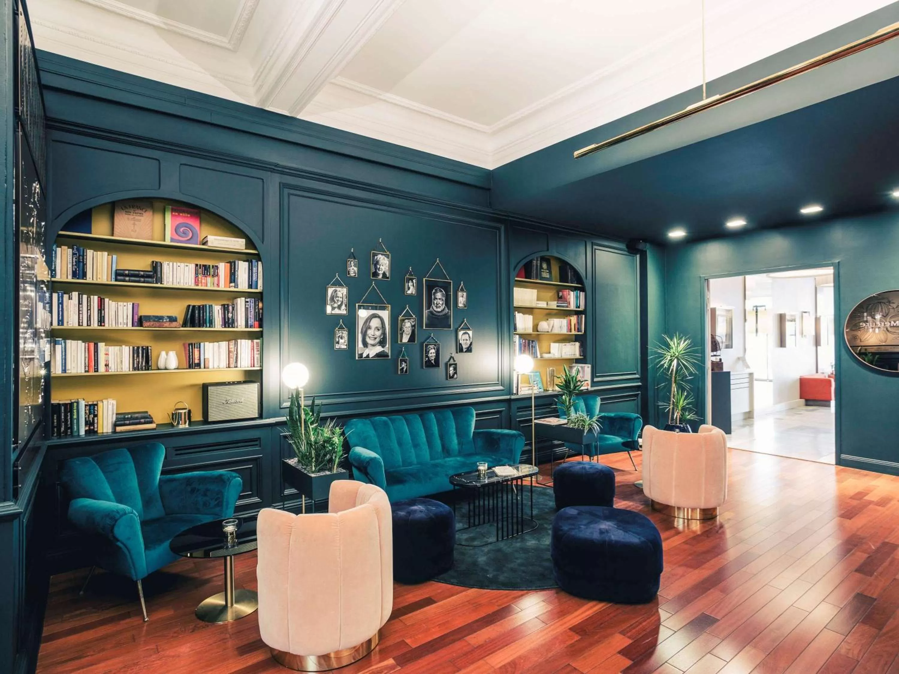 Lounge or bar in Hôtel Mercure Bayonne Centre Le Grand Hotel