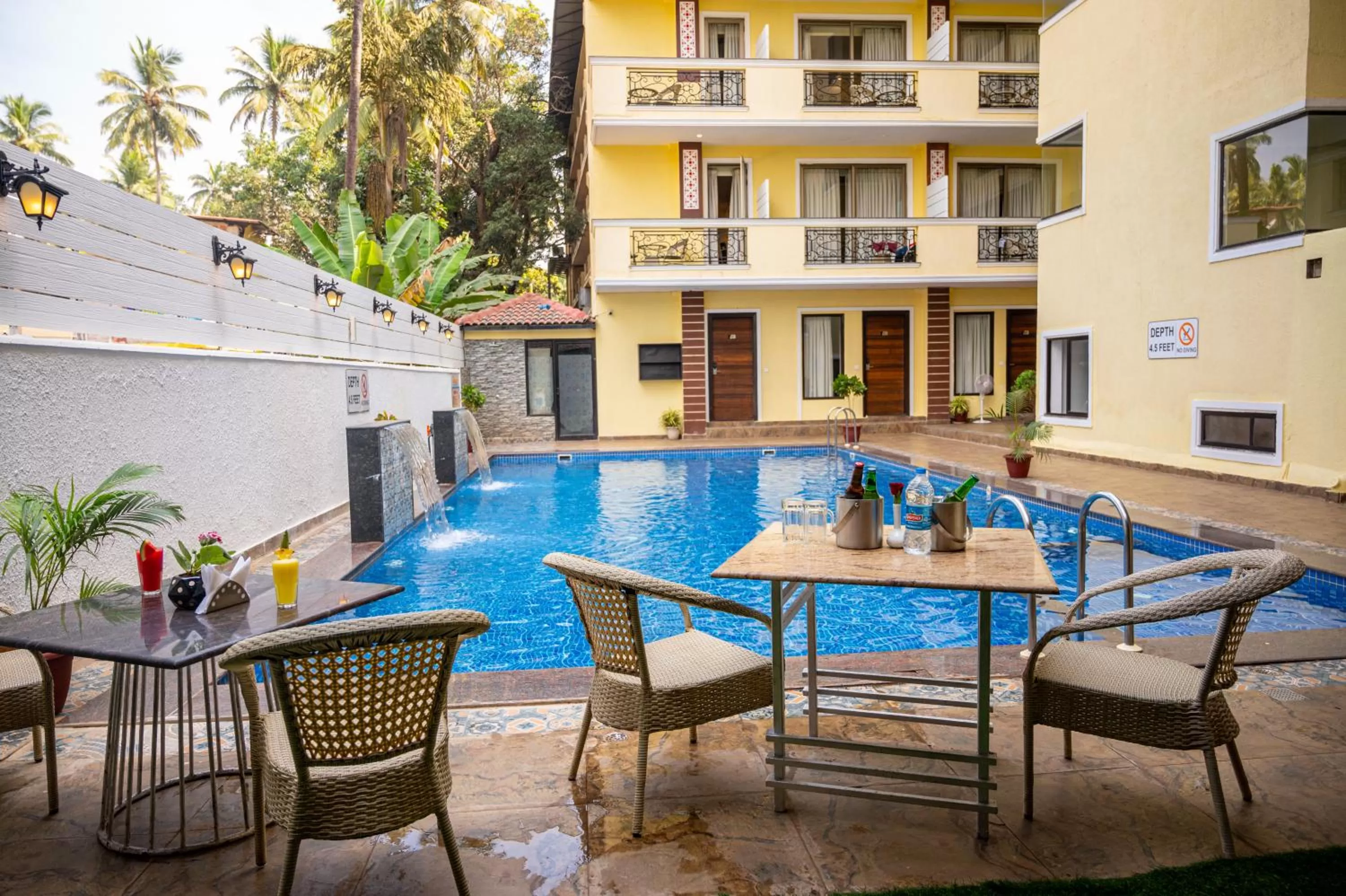 Dining area in BELLS BEACH RESORT , A Unit of Resort De Balneaire