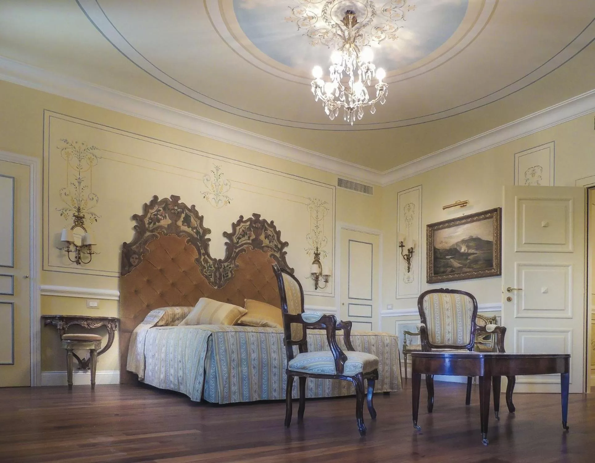 Photo of the whole room in Radisson Blu GHR Rome