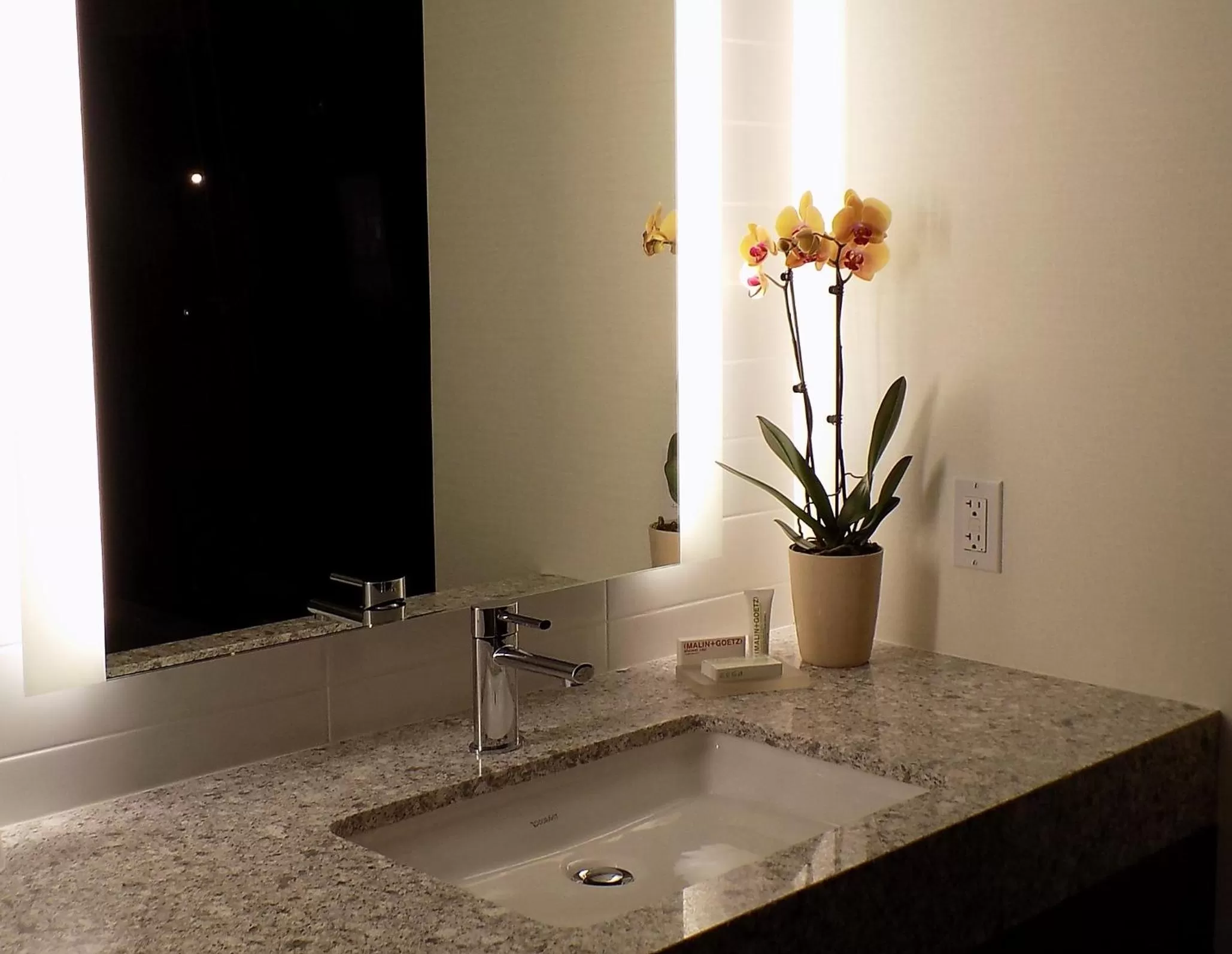 Bathroom in Carnegie Hotel