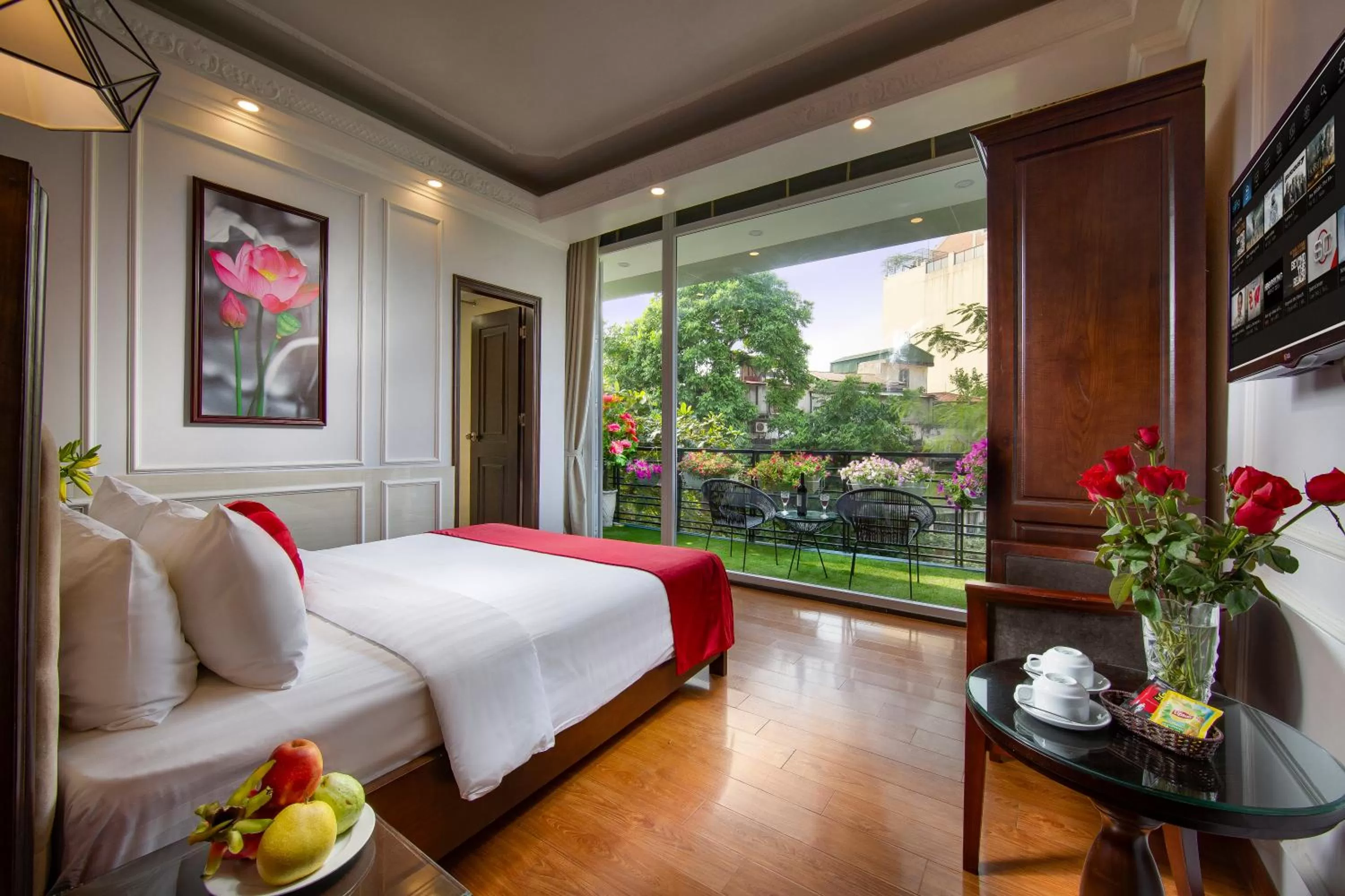 View (from property/room), Bed in Hanoi Royal Palace Hotel 2