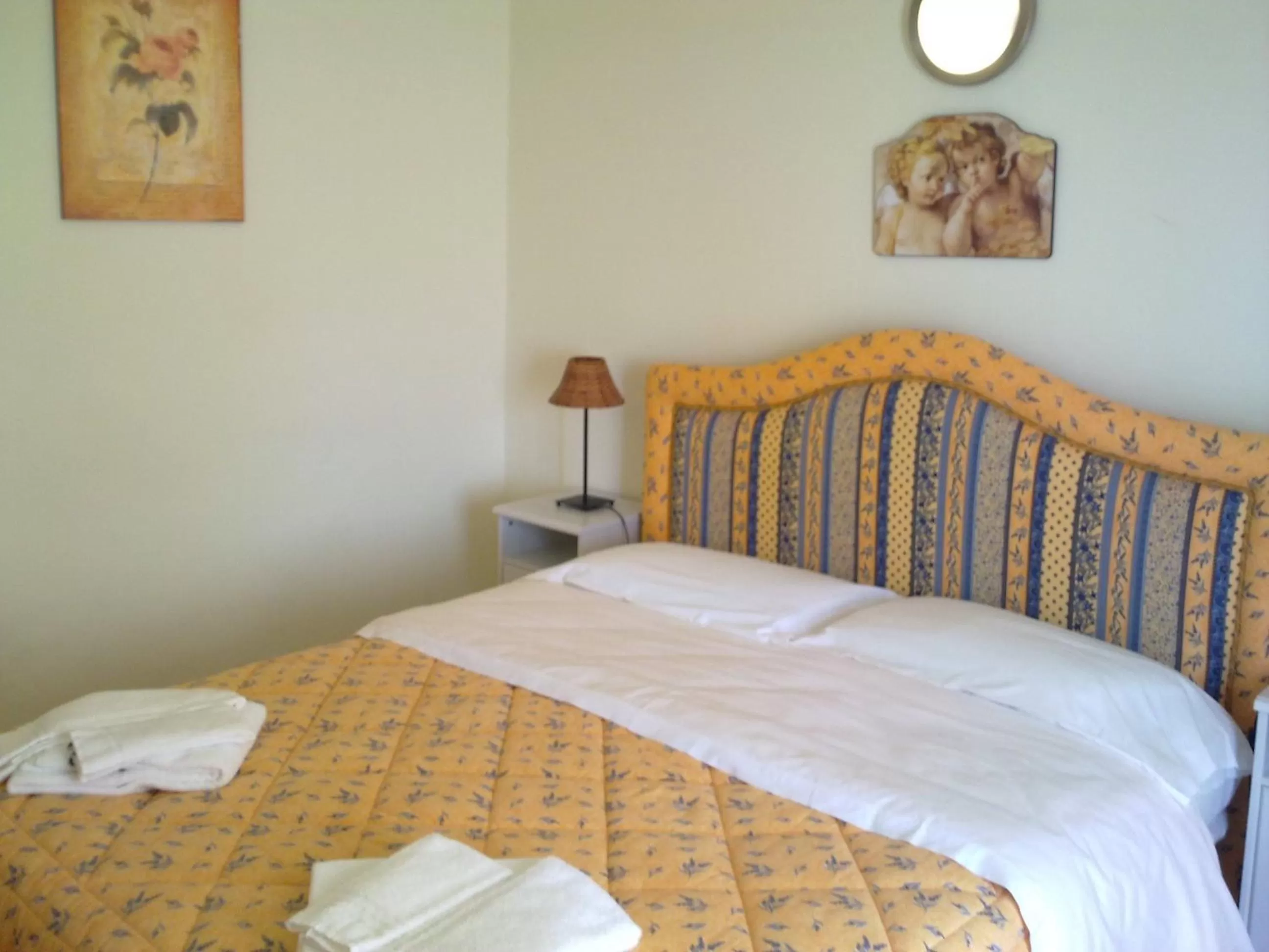 Bed in Locanda Maja B&B