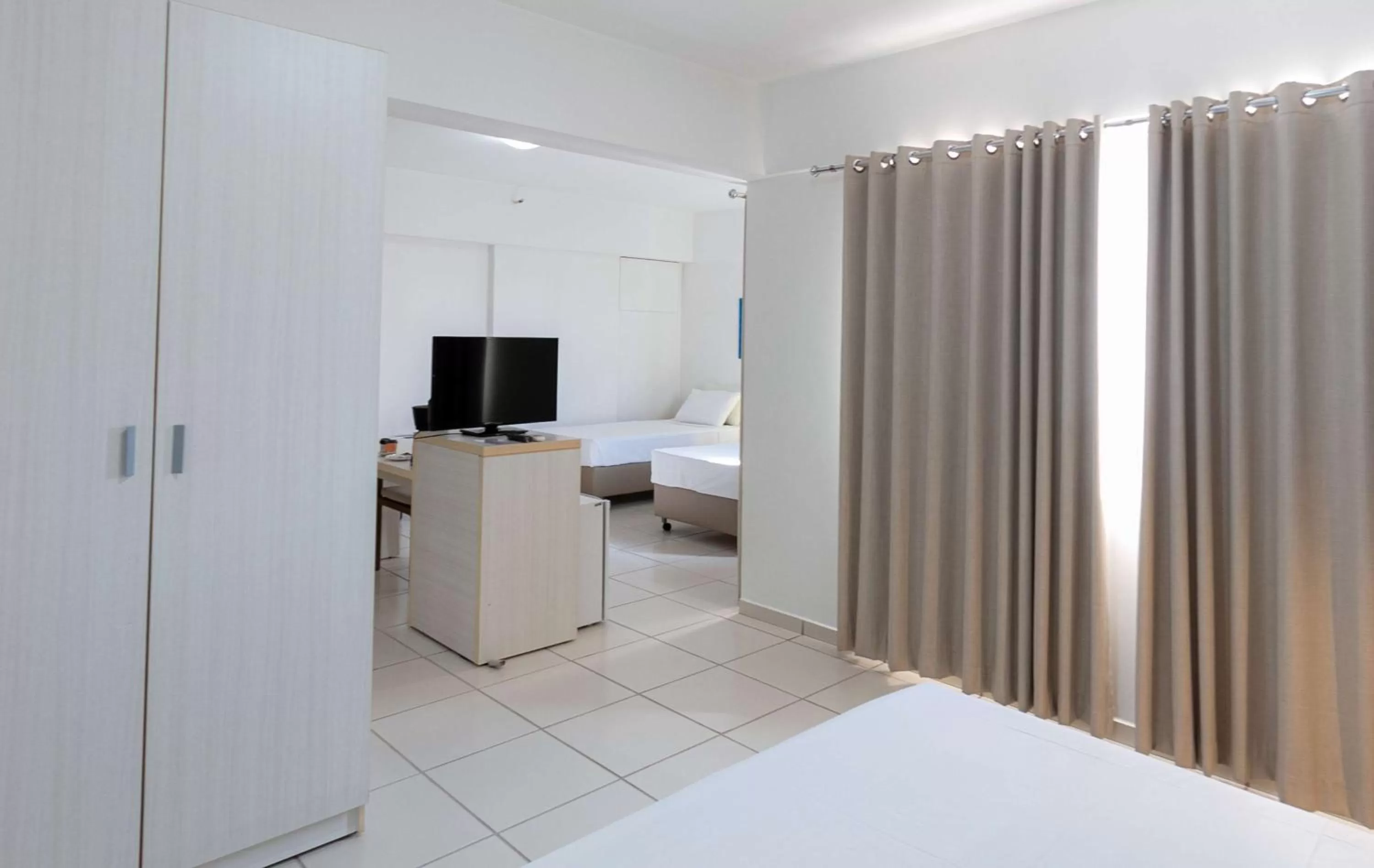 Photo of the whole room, Bed in Best Western Suites Le Jardin Caldas Novas