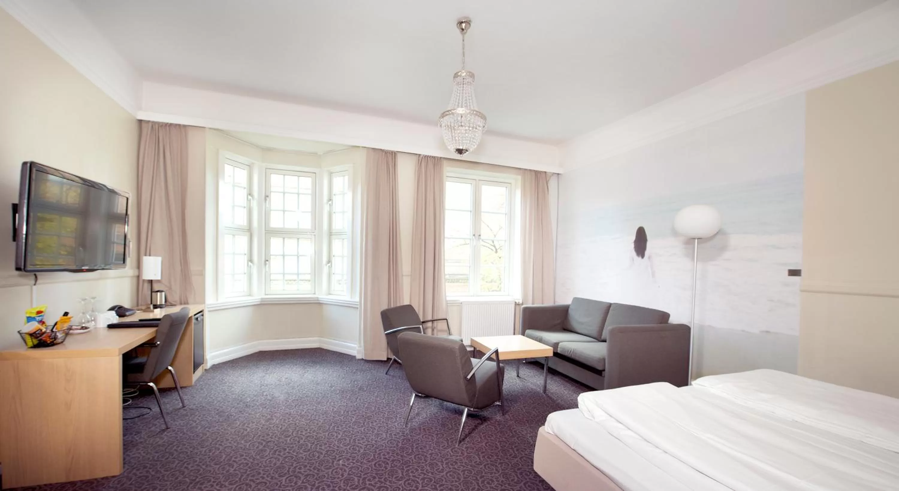 TV and multimedia in Home Hotel Savoy