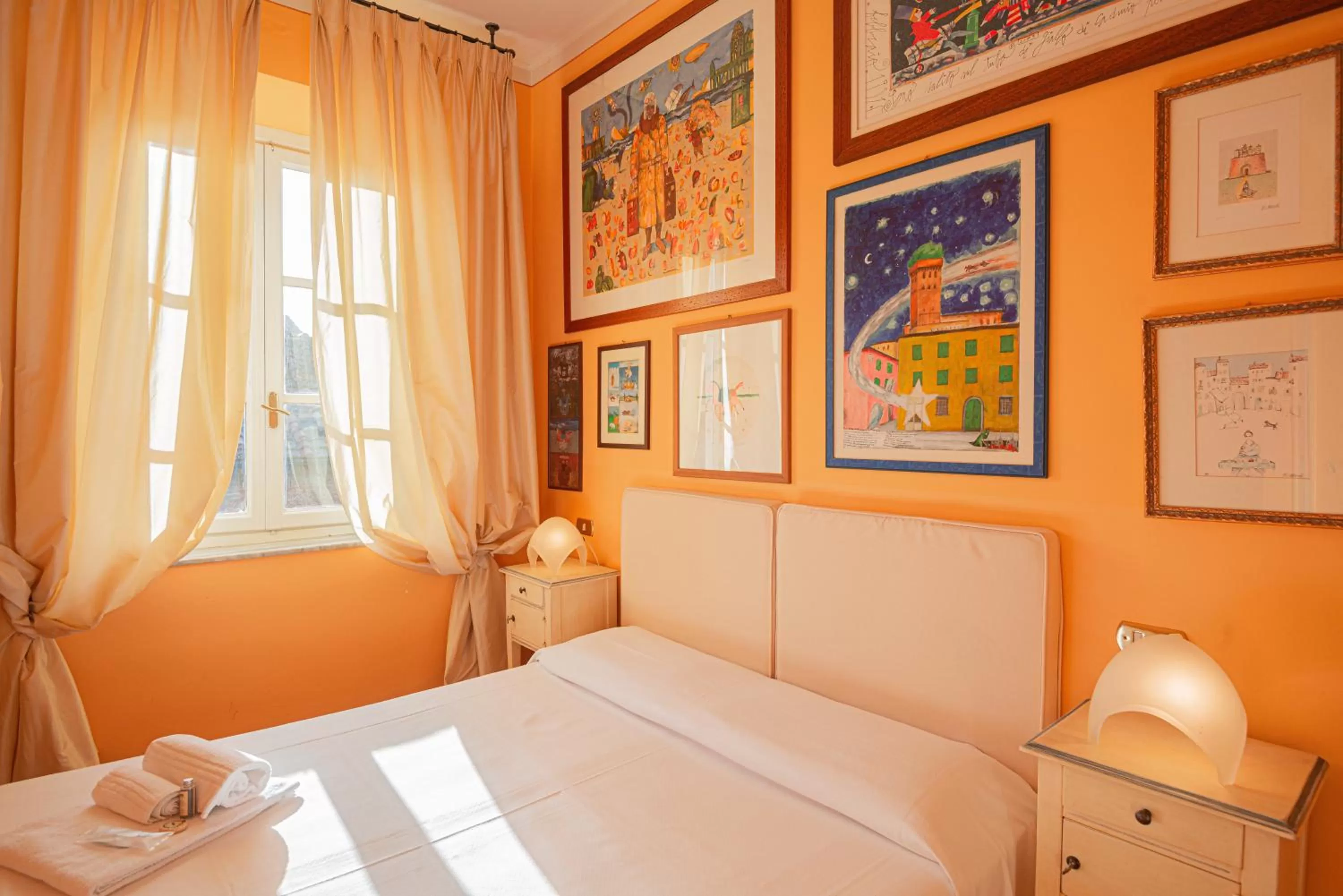 Bedroom, Bed in Albergo San Martino & Depandance