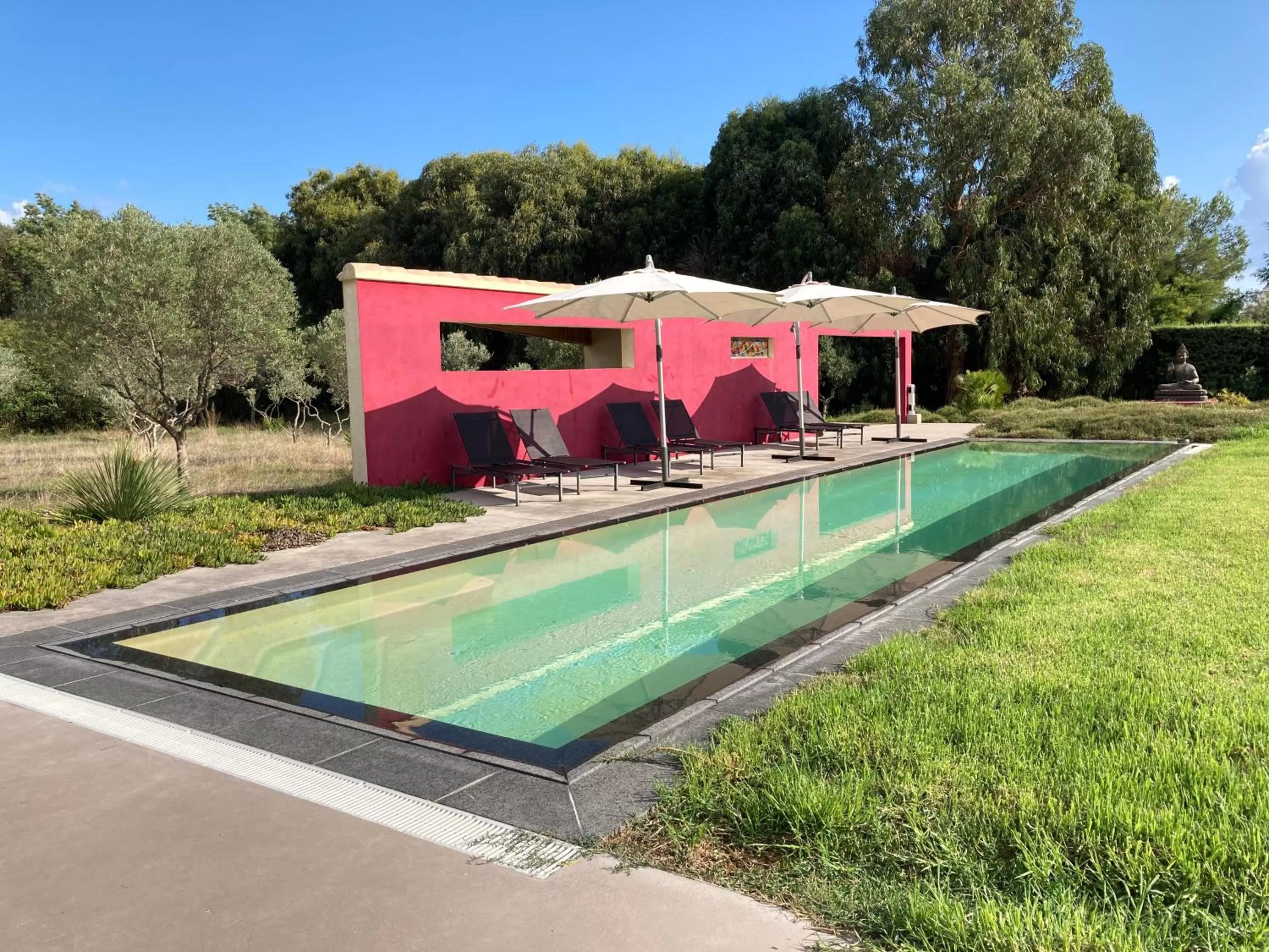 Swimming Pool in VILLA MERCEDES B&b