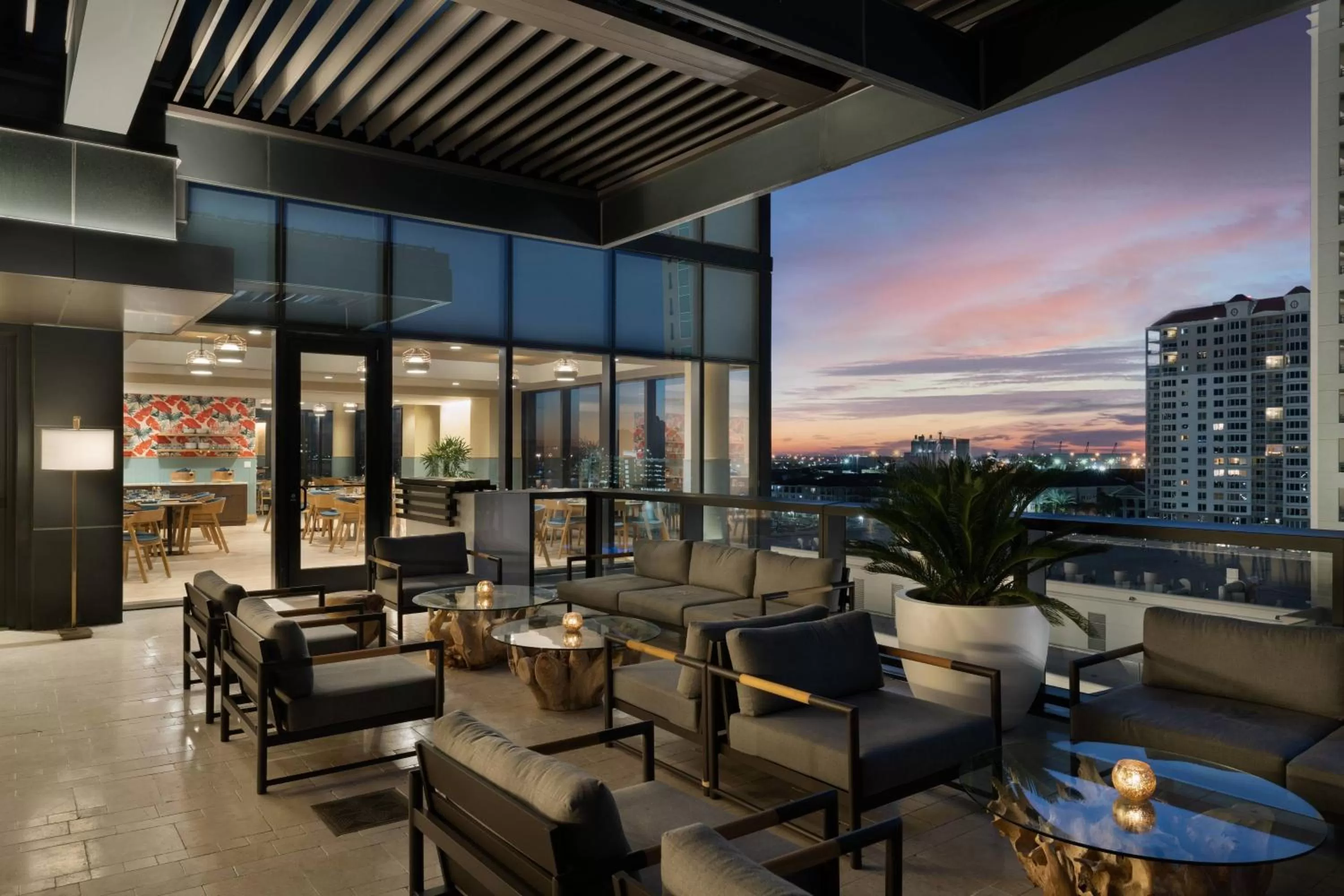 Restaurant/places to eat in JW Marriott Tampa Water Street