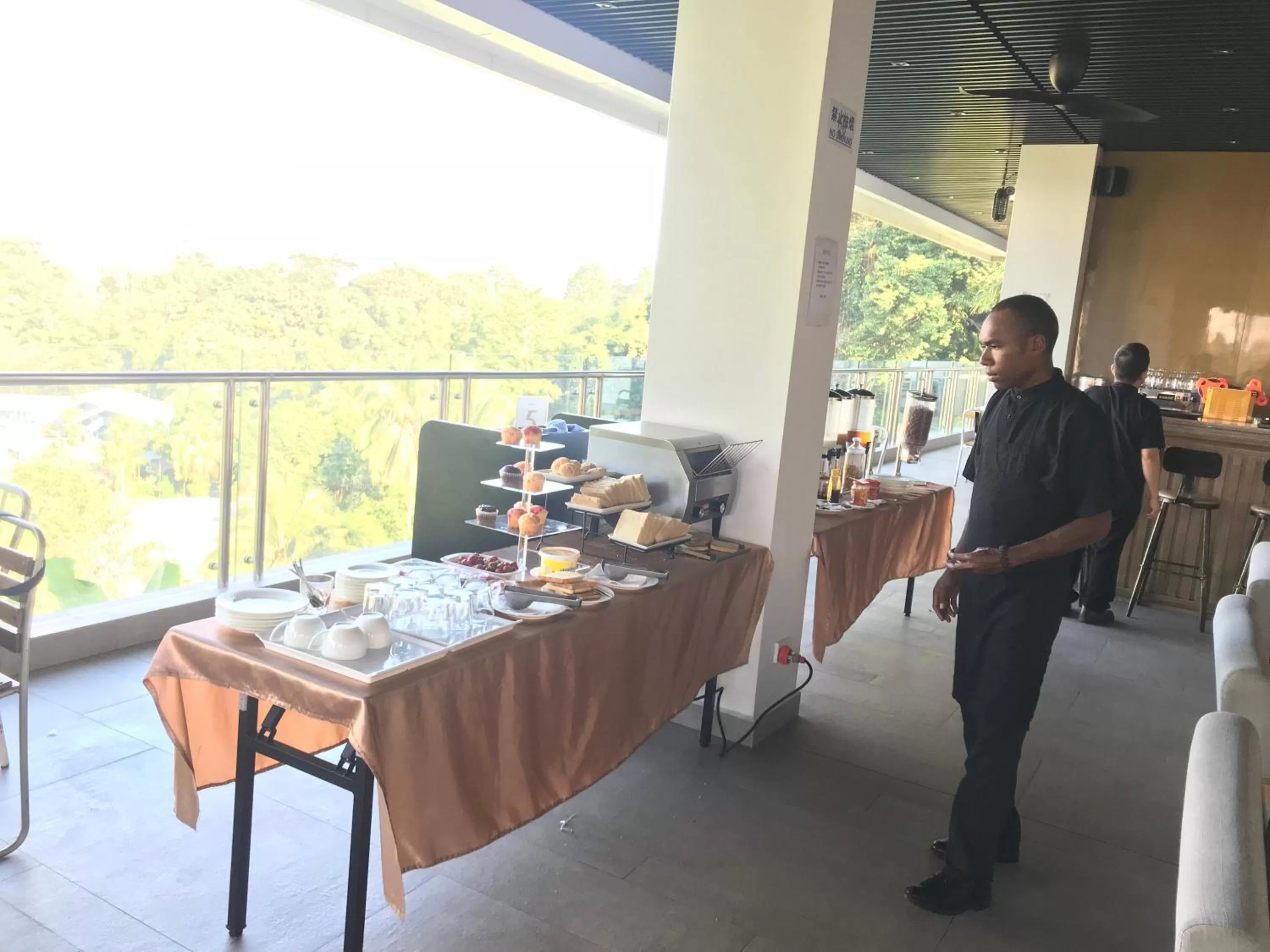 Restaurant/Places to Eat in Hotel Morobe