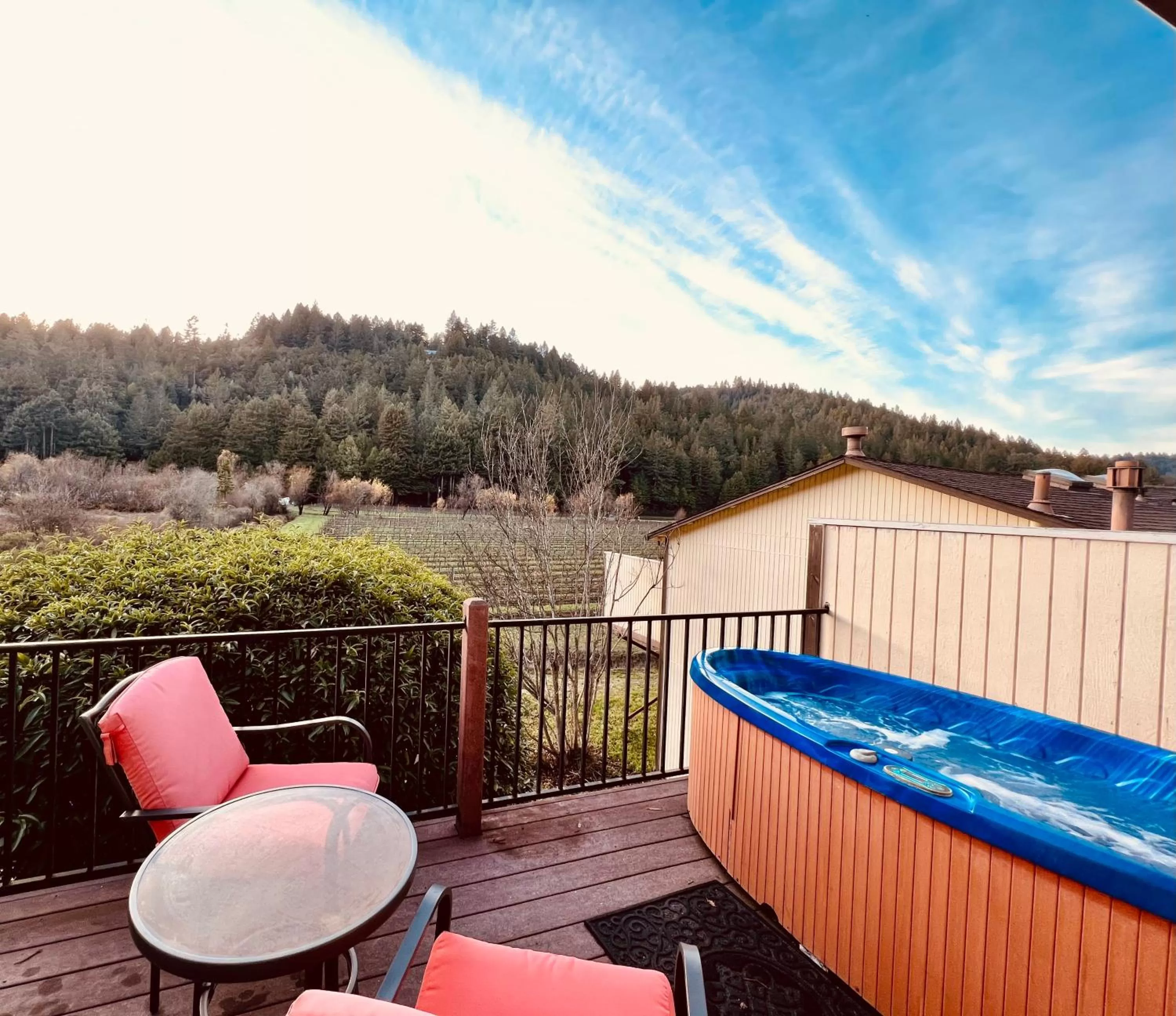 Hot Tub in West Sonoma Inn & Spa