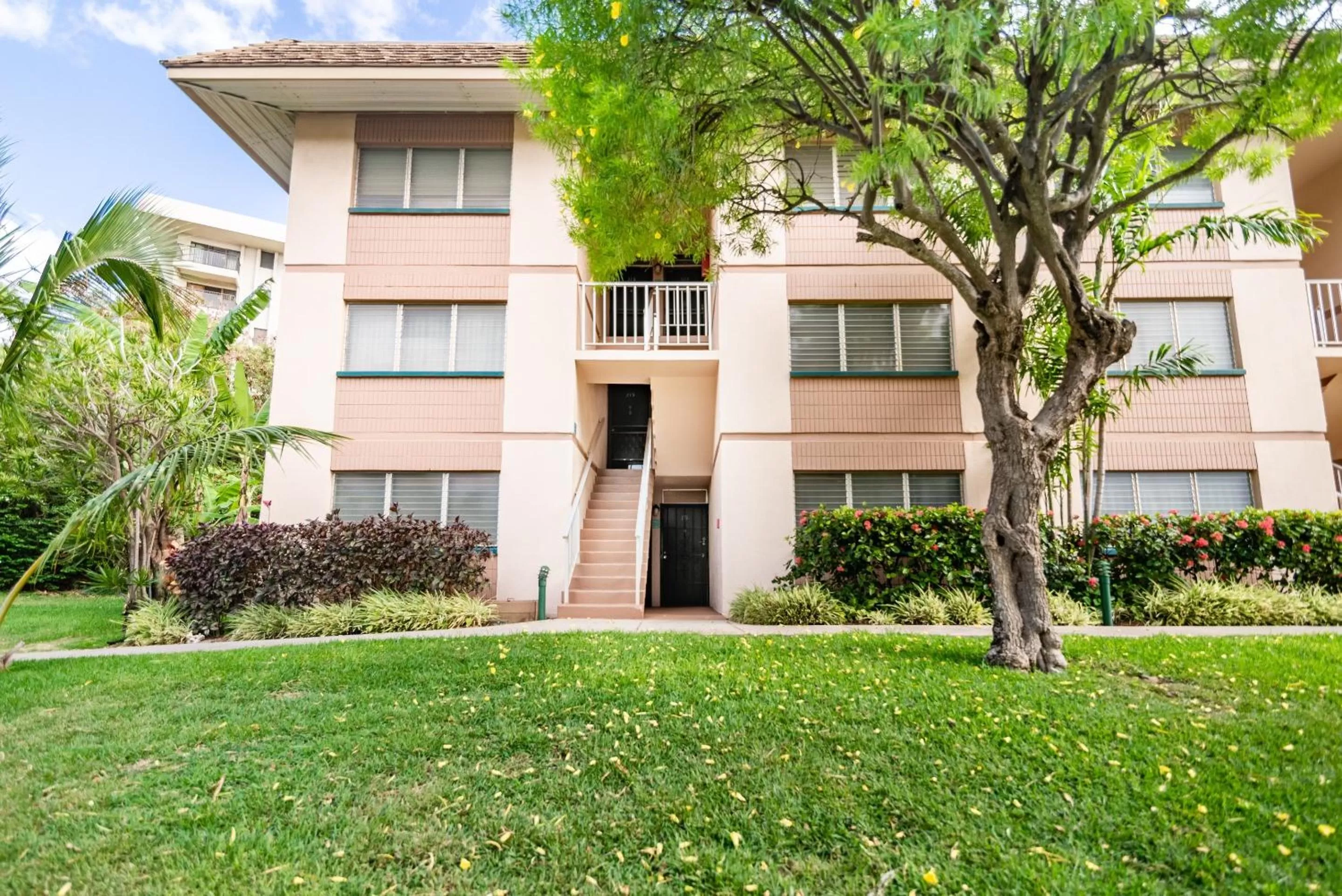 Bird's eye view, Garden in BeachFront Kihei Kai Nani - Maui Vista Deluxe Condos