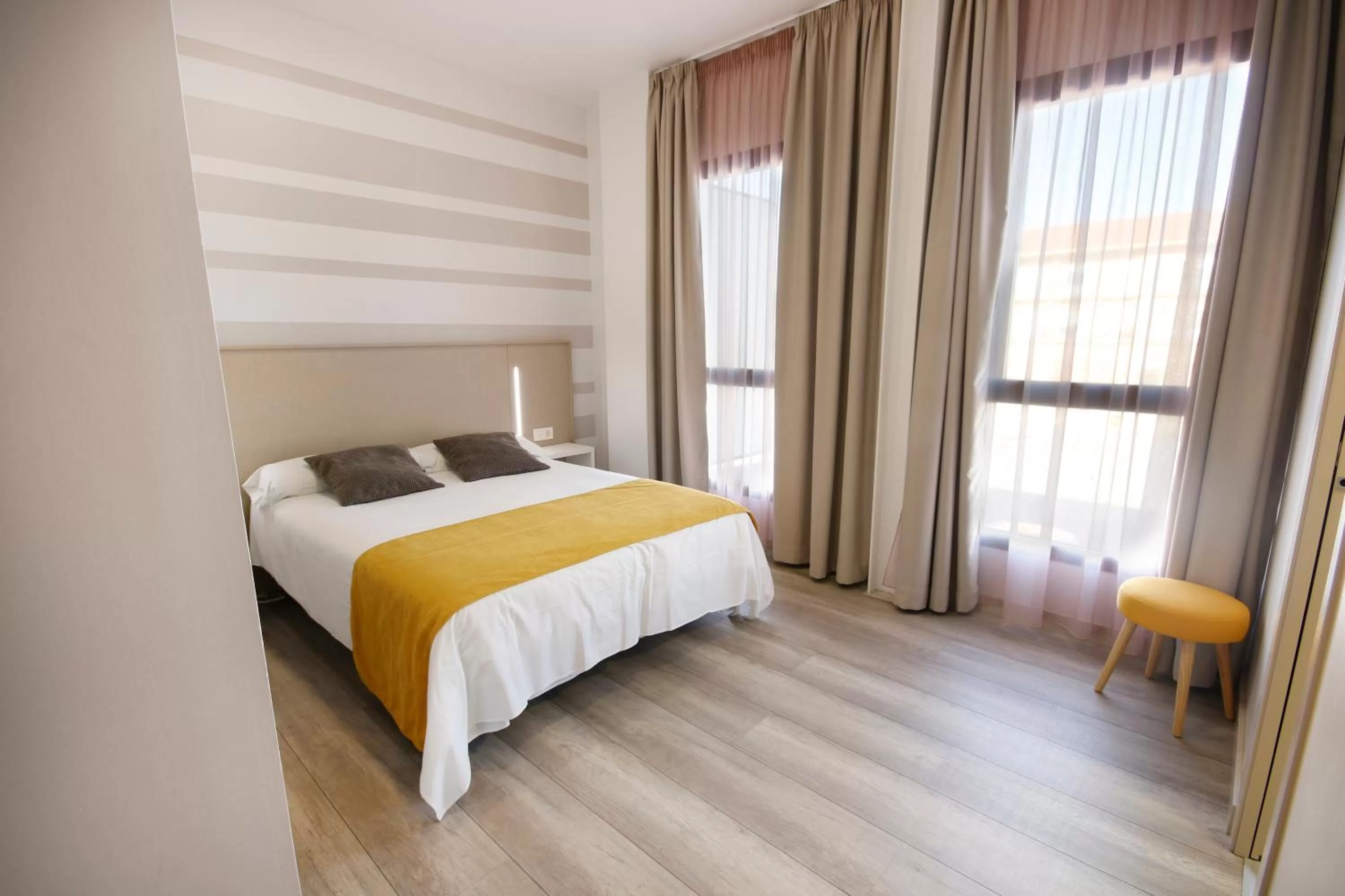 Photo of the whole room, Bed in Hotel Leo