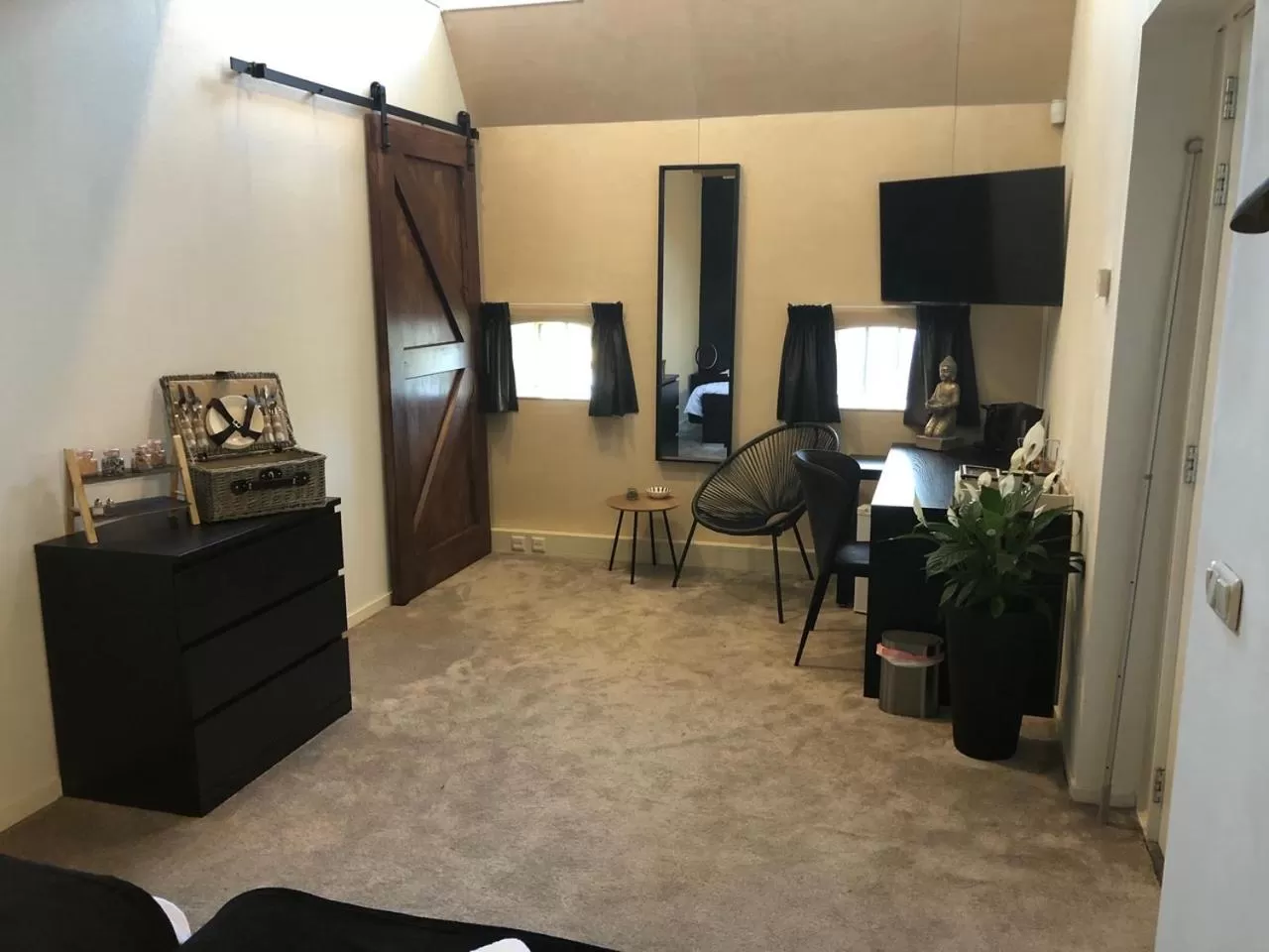 Photo of the whole room in Harlingen Staete B&B Boutique hotel