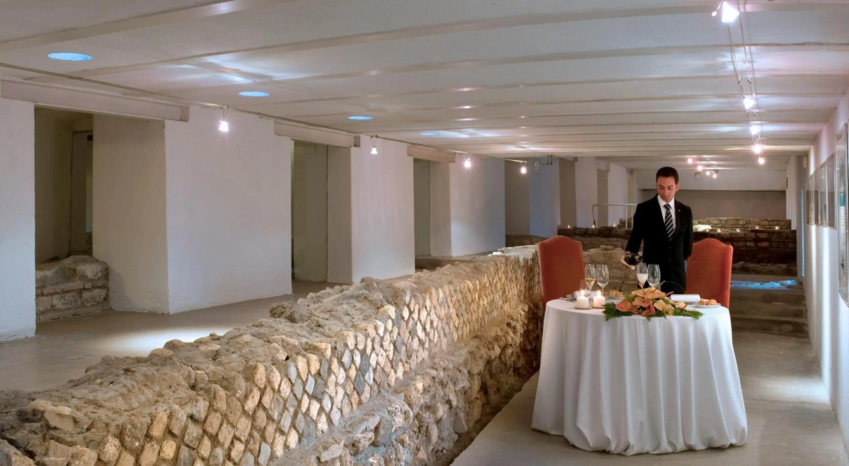 Banquet/Function facilities in La Posta Vecchia Hotel