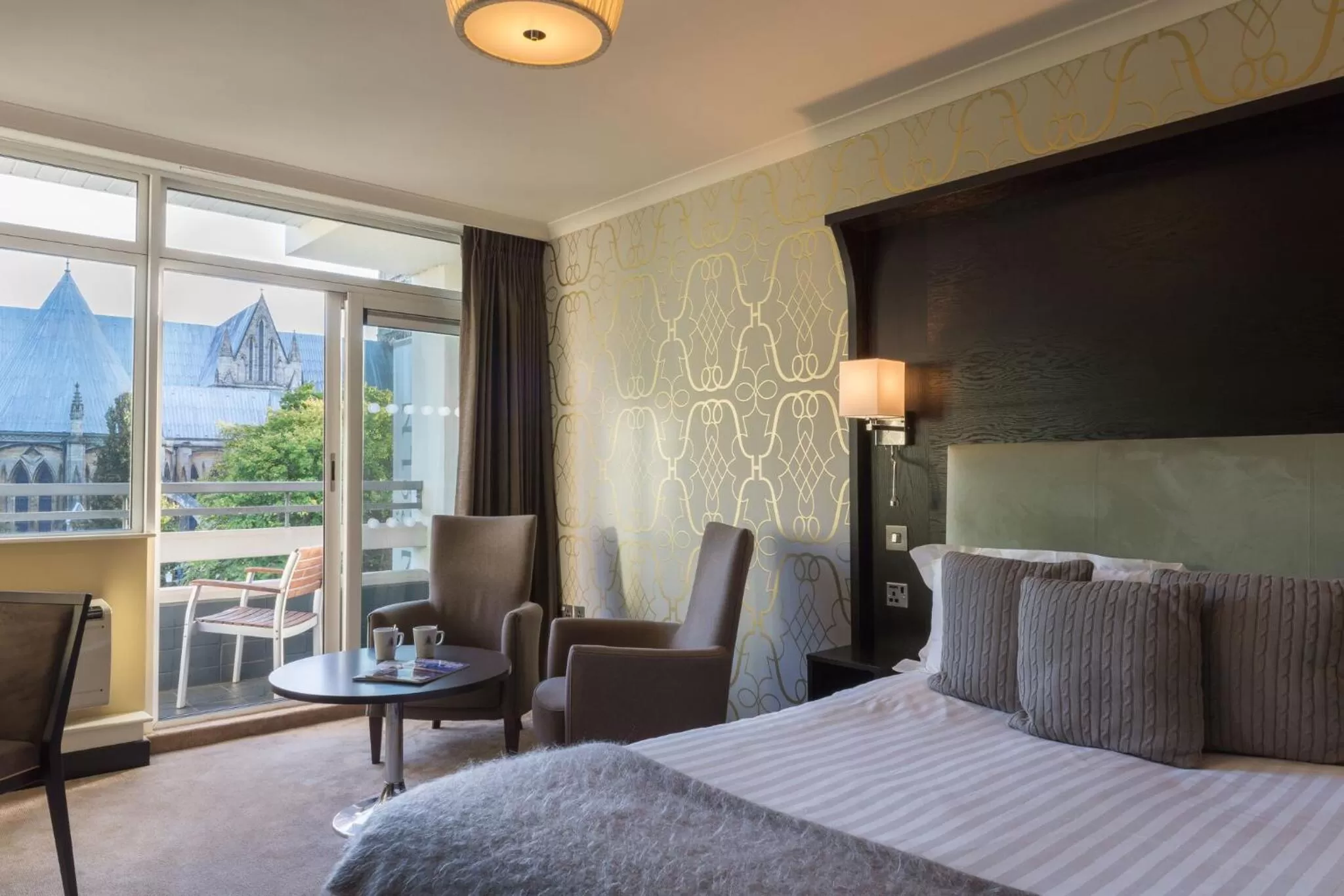 Balcony/Terrace, Bed in The Lincoln Hotel