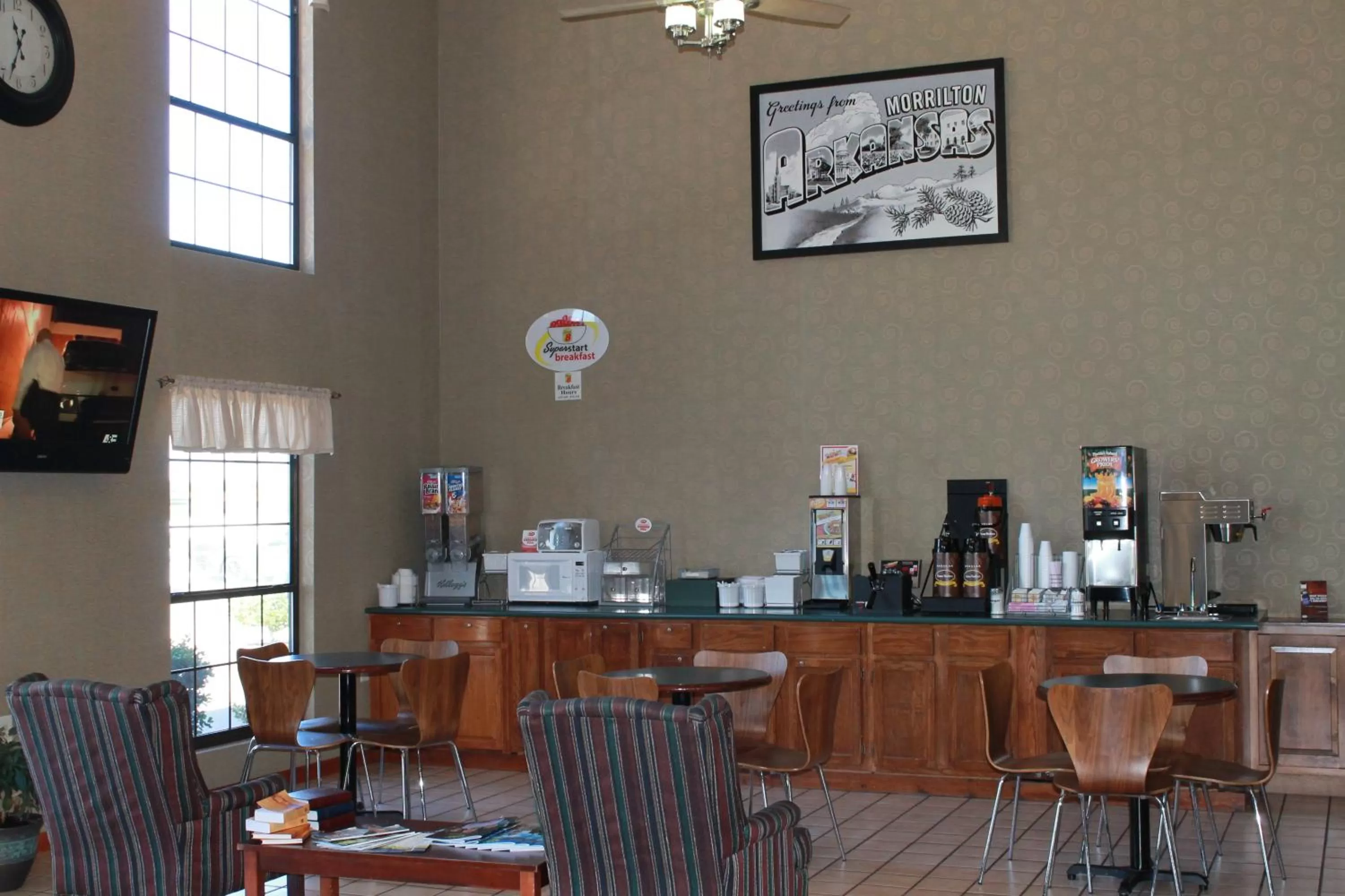 Restaurant/places to eat in Super 8 by Wyndham Morrilton
