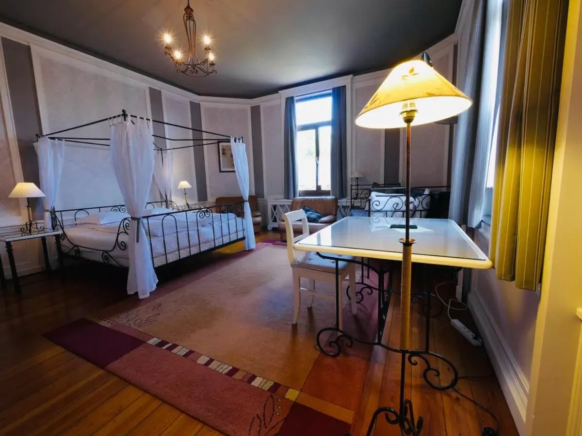 Deluxe Double Room with Extra Bed in L'Étape Fagnarde - Bed, Breakfast & Sauna Deluxe Double Room with Extra Bed in L'Étape Fagnarde - Bed, Breakfast & Sauna
