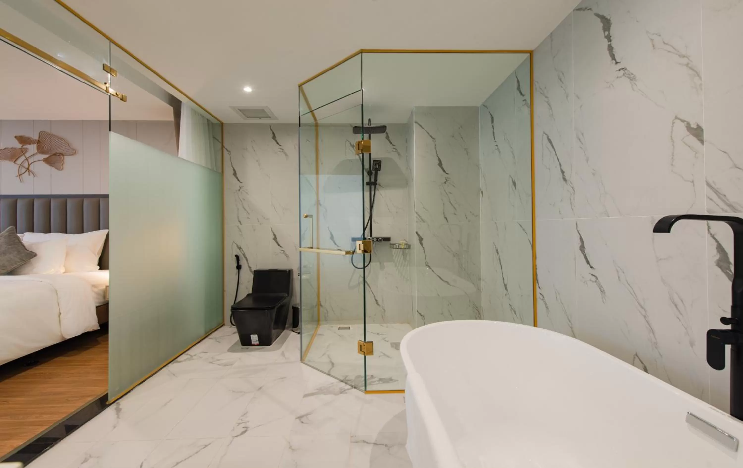 Bathroom, Bed in Grand Gosia Hotel