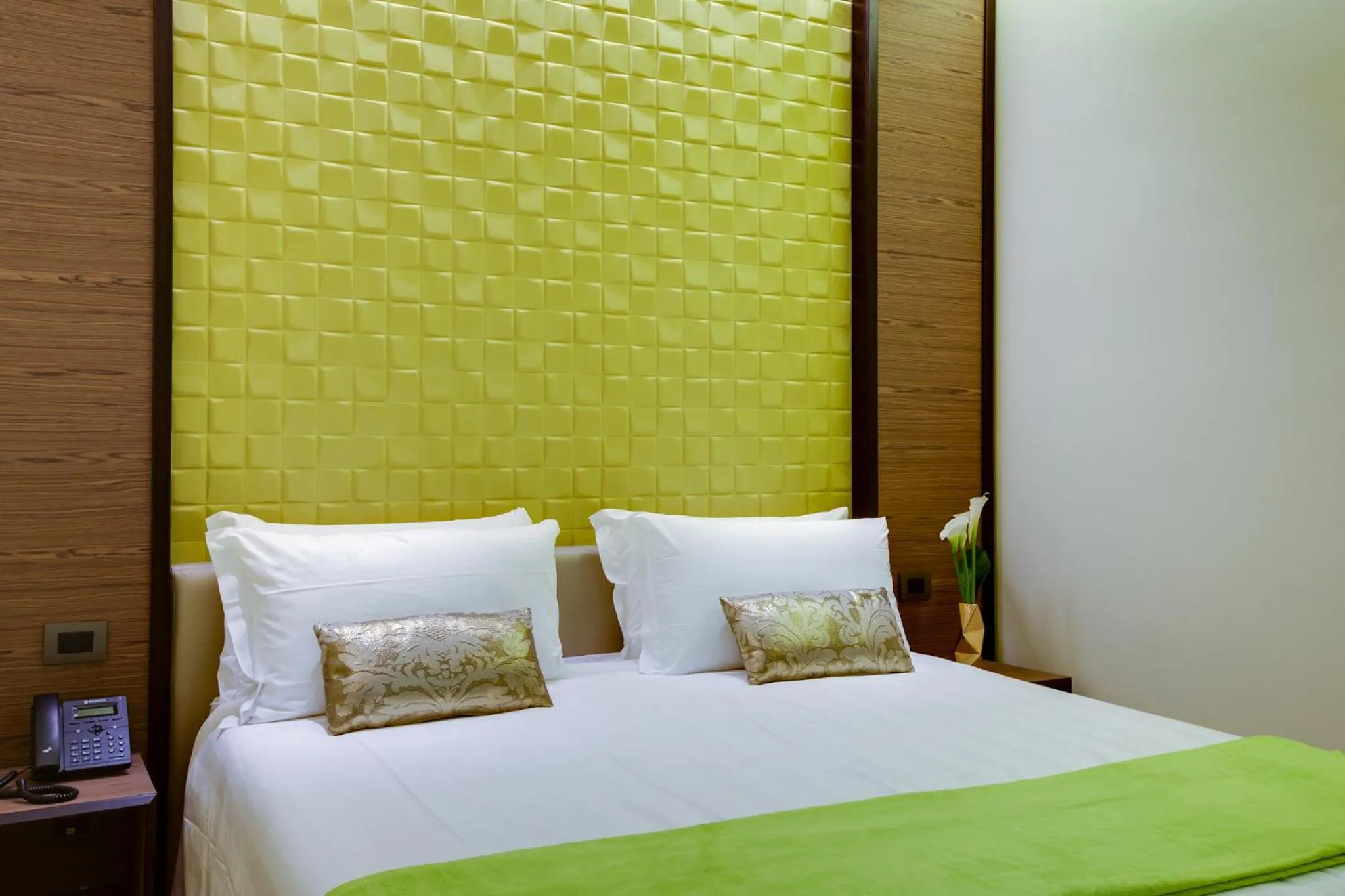 Photo of the whole room, Bed in Solo Experience Hotel