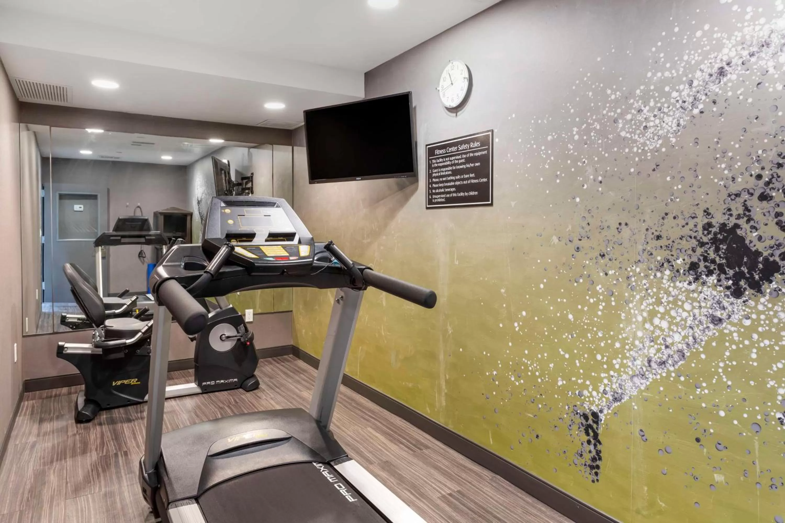 Fitness centre/facilities in Best Western Brooklyn-Coney Island Inn