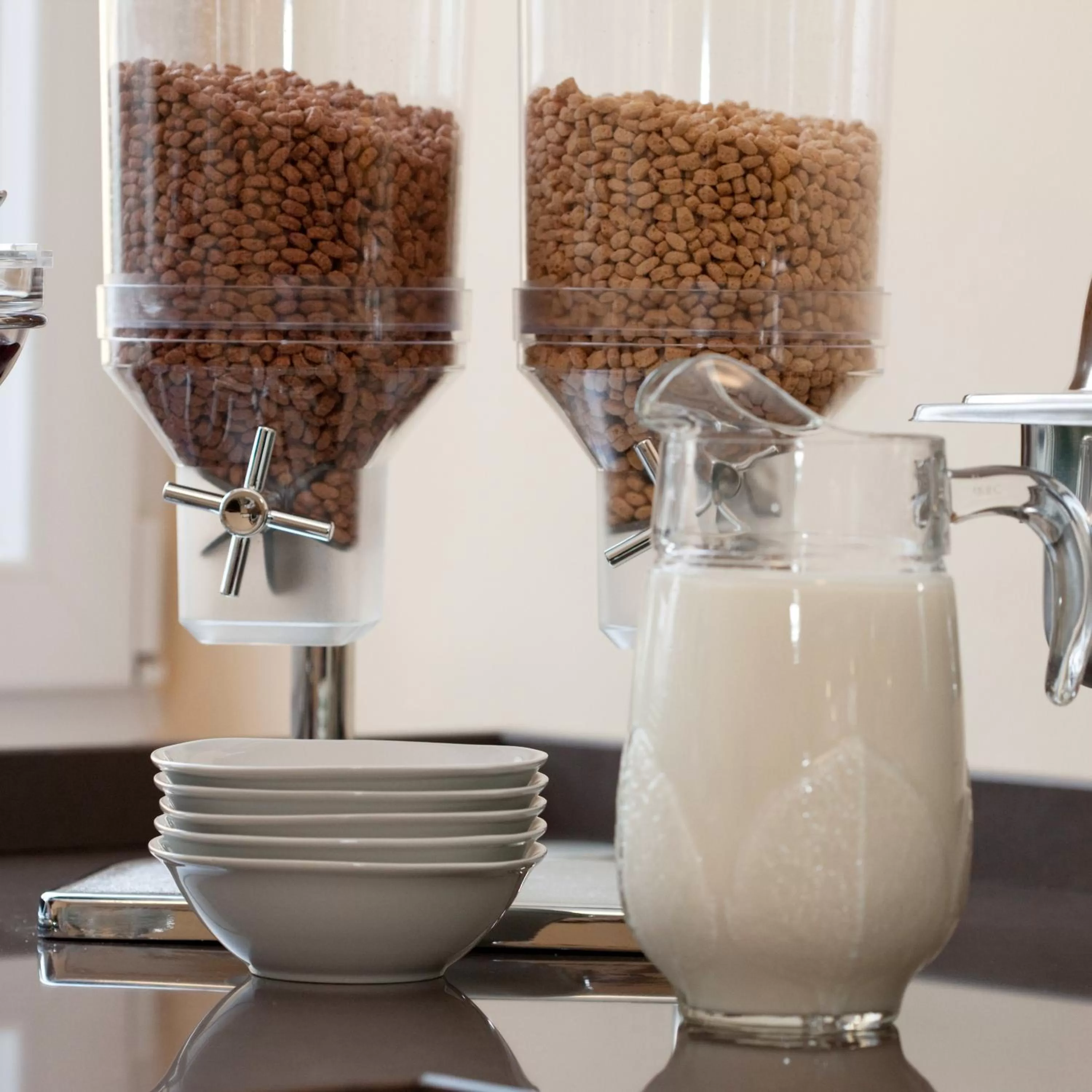 Food and drinks in Hotel City Panorama