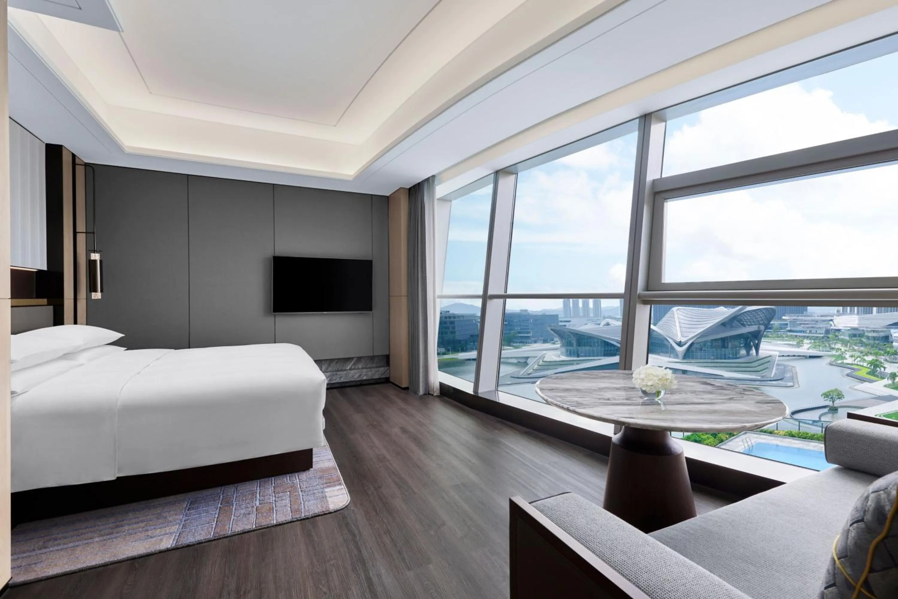 Photo of the whole room, Bed in Zhuhai Marriott Hotel Jinwan