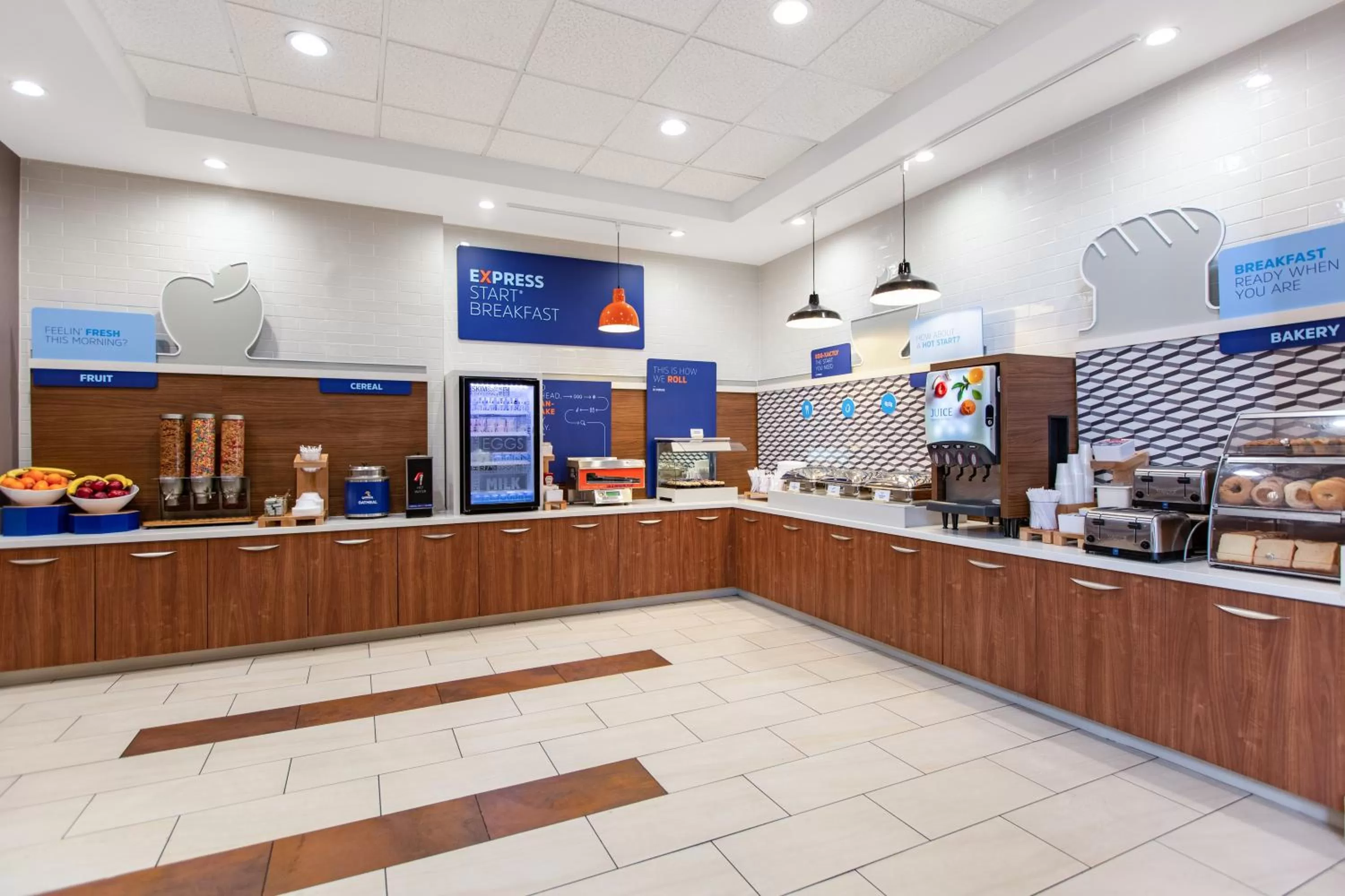 Breakfast in Holiday Inn Express Ontario by IHG