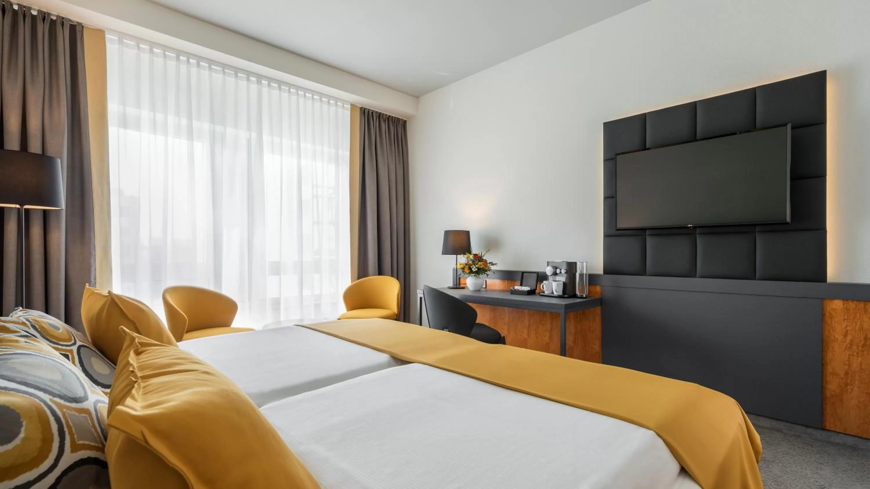 Bedroom, Bed in Dorint Hotel Dresden