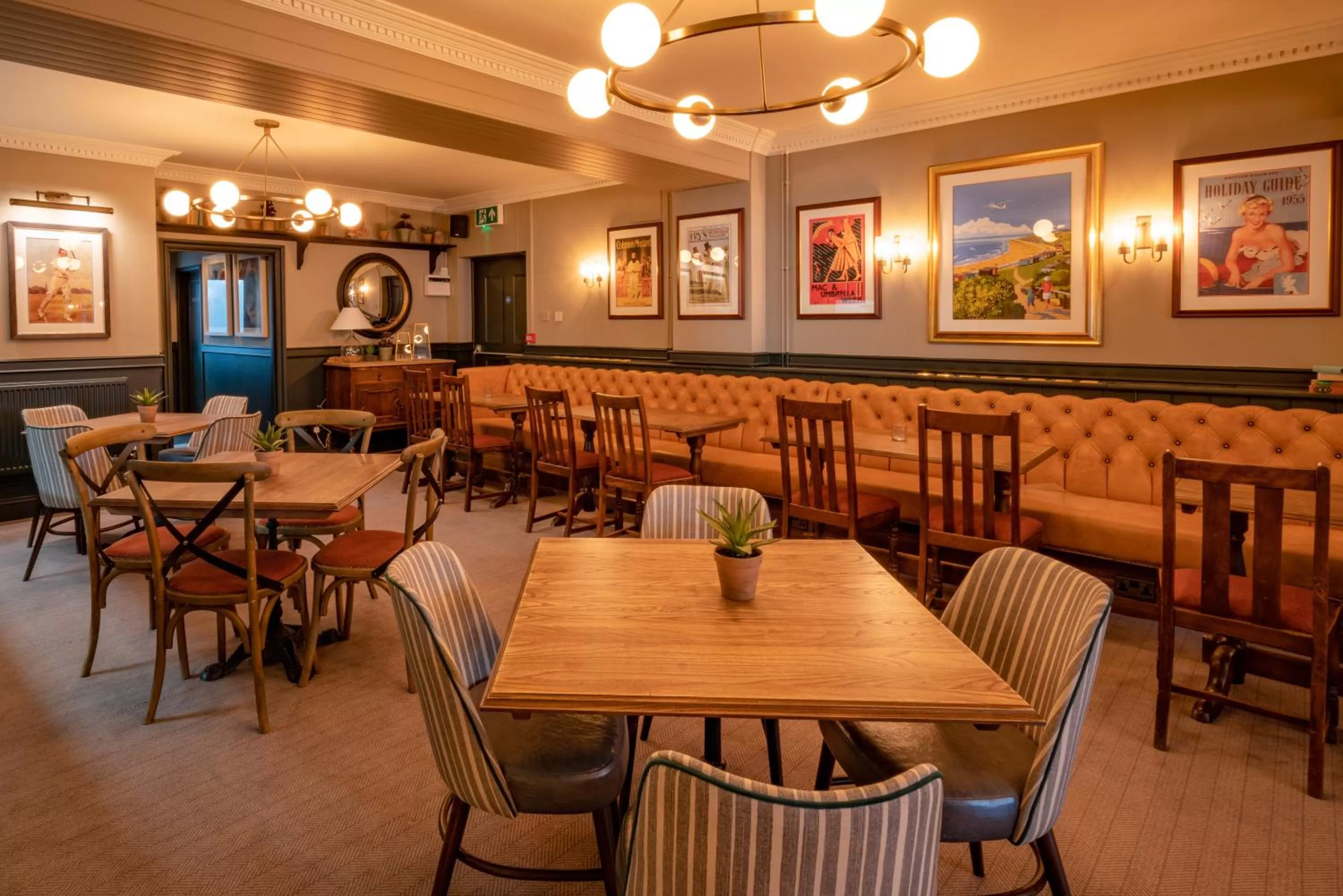 Restaurant/places to eat in The Pavilion Arms