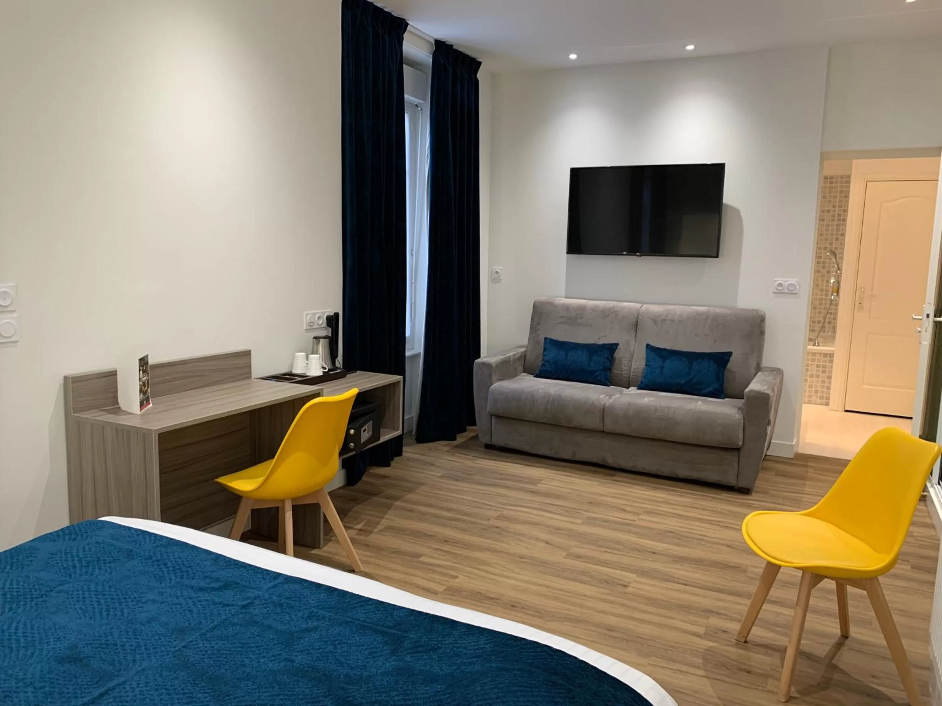 Bed in Best Western Hôtel Des Voyageurs