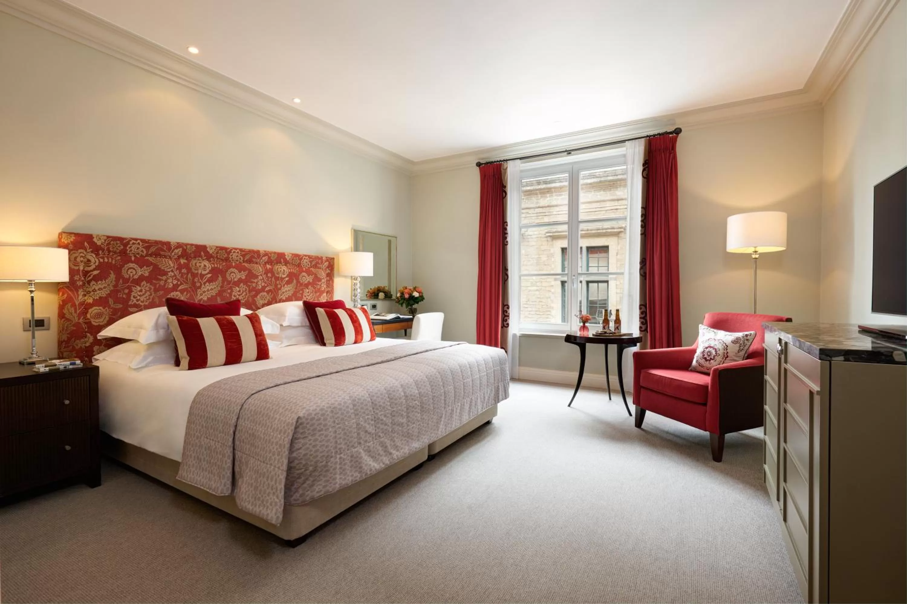 Superior Deluxe Room in Rocco Forte Hotel Amigo