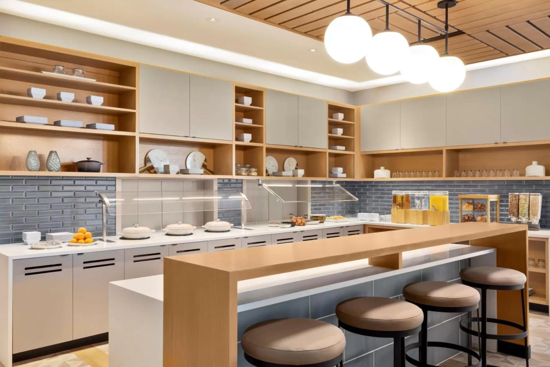 Food and drinks in Hyatt Place Columbus Polaris