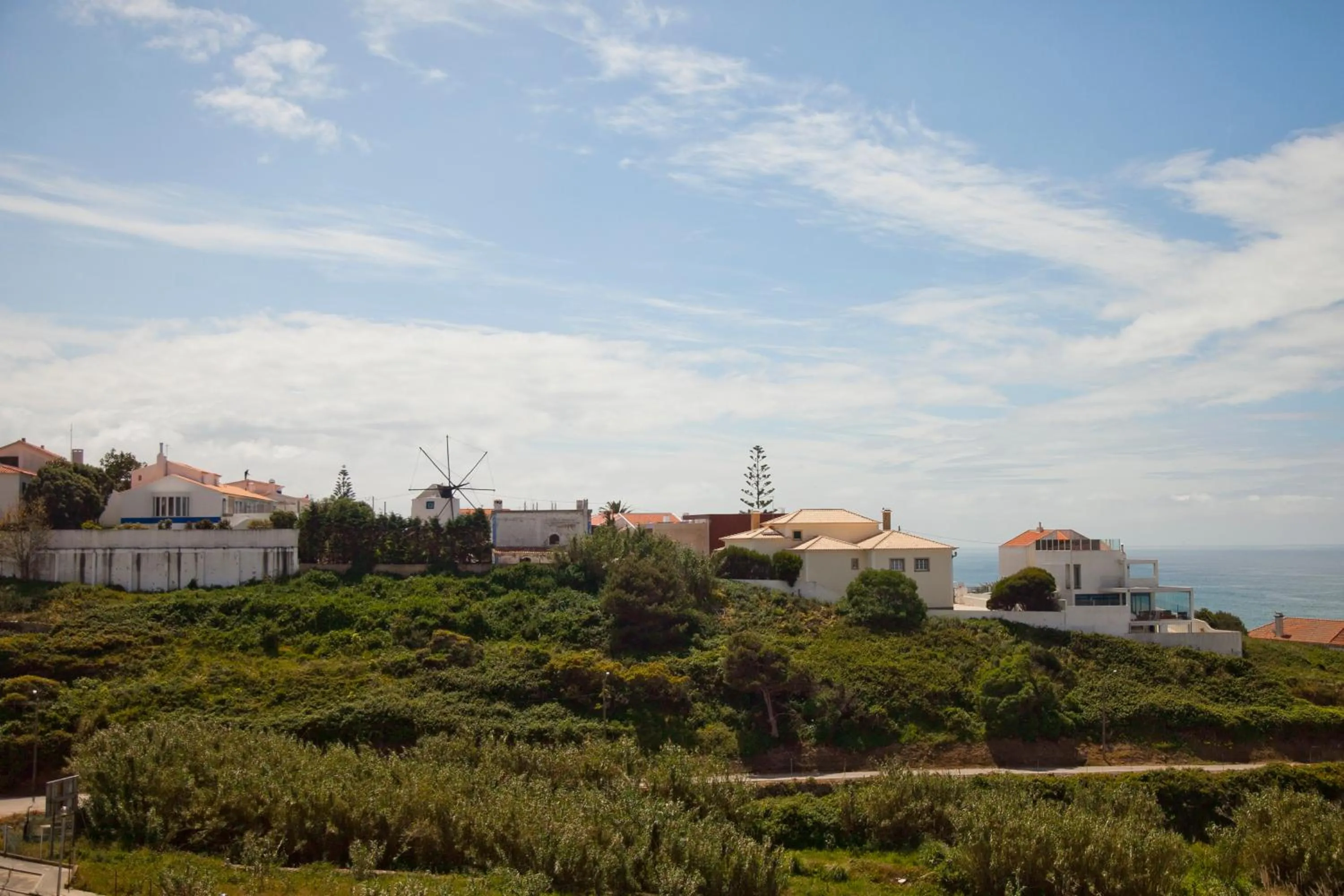 Sea view in Ericeira Chill Hill Hostel & Private Rooms - Peach Garden
