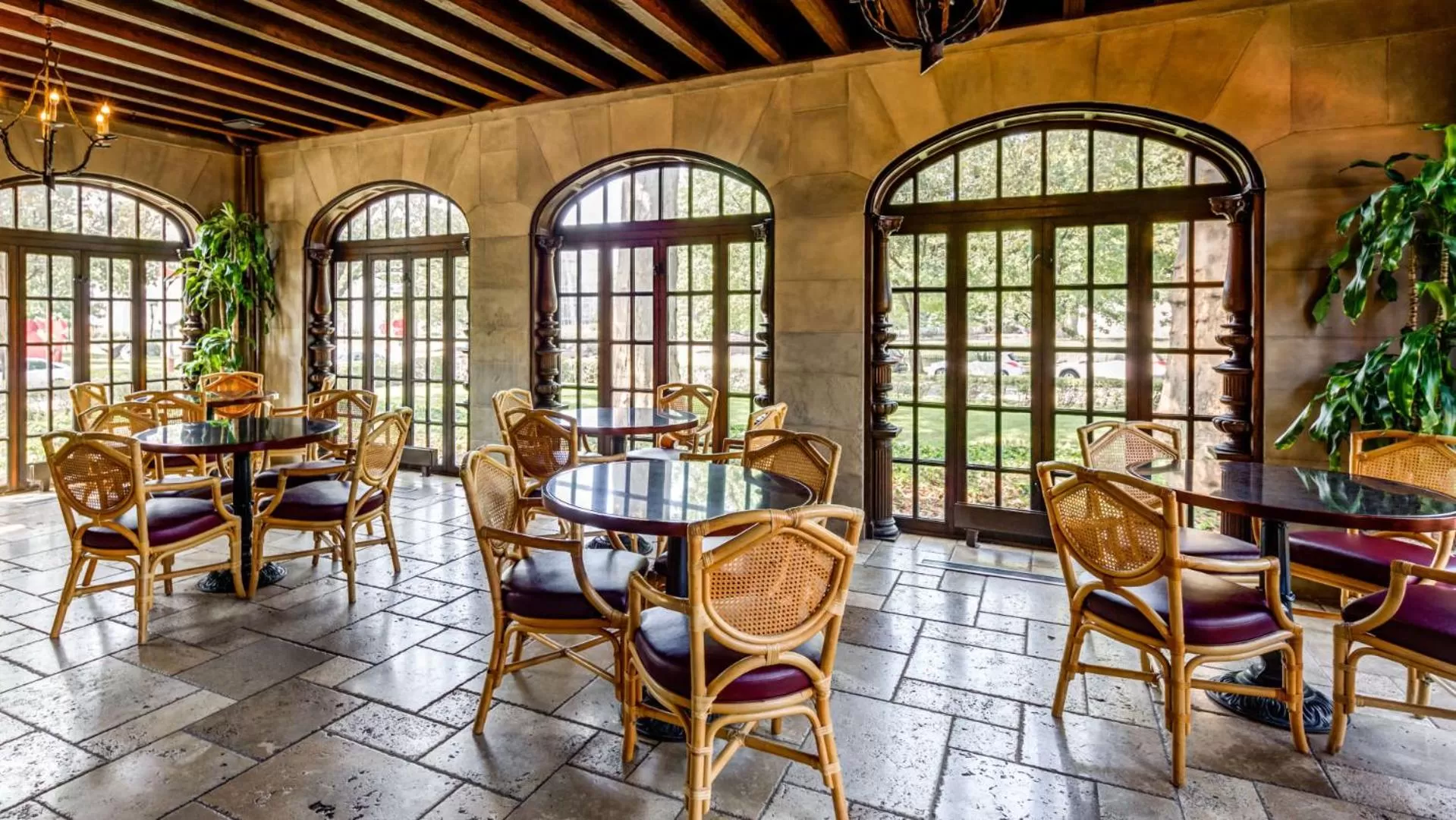 Breakfast in The Glidden House