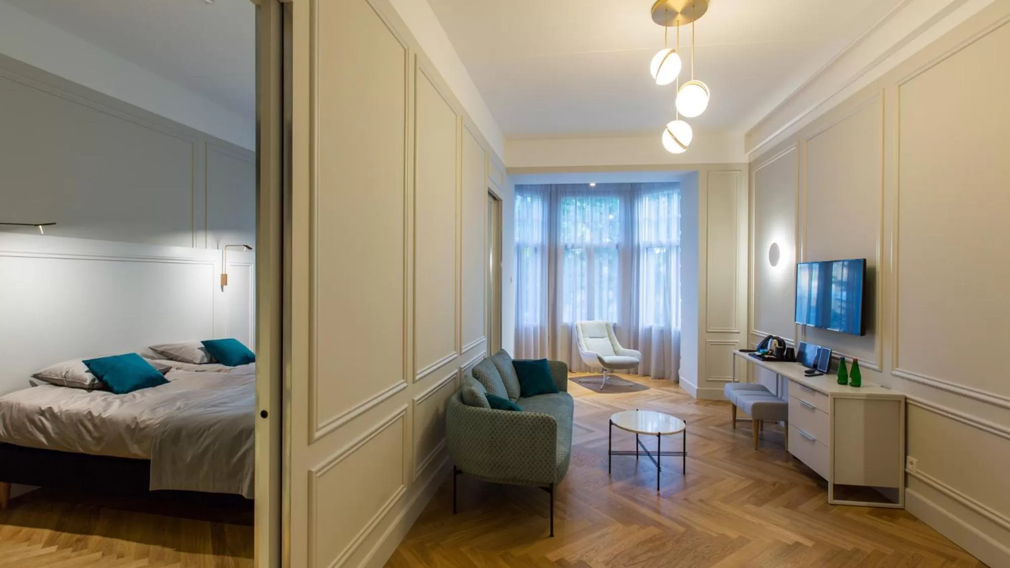 Living room, Bed in Park Hotel Viljandi